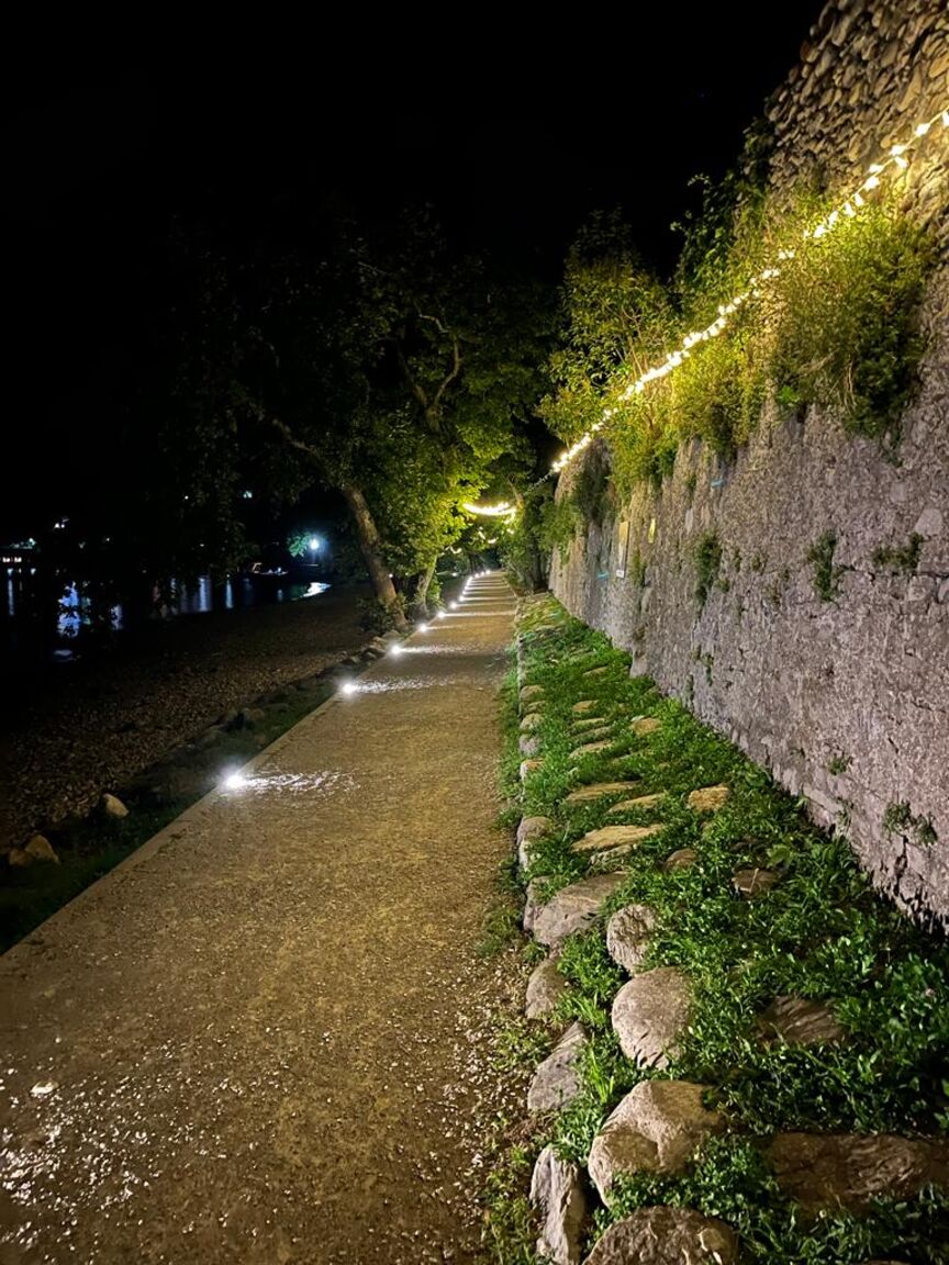 Italianway Dervio Villa Elvira appartamento fronte lago di Como A/C