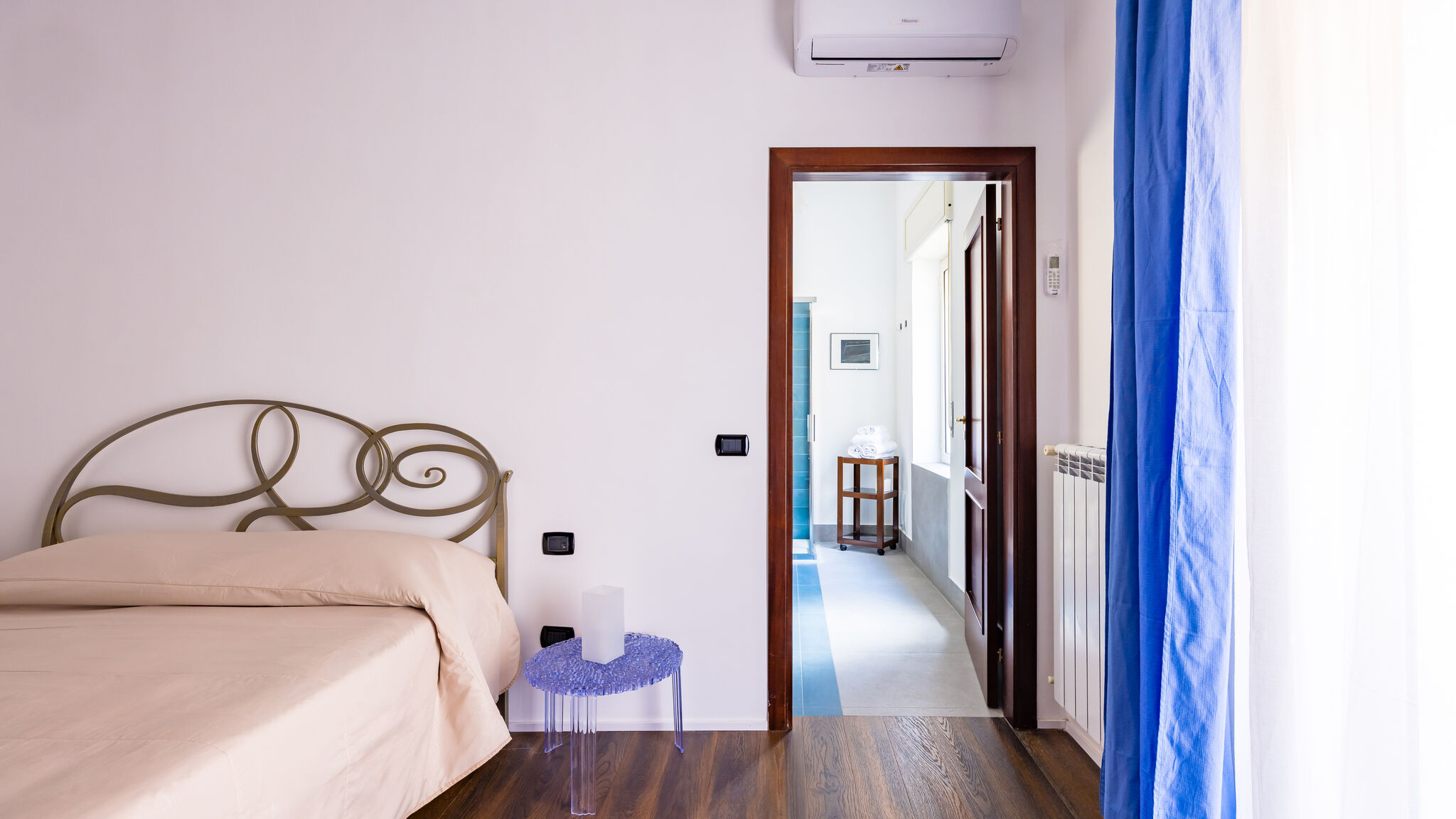 Italianway Napoli Wide and Arty at Spanish Quarter