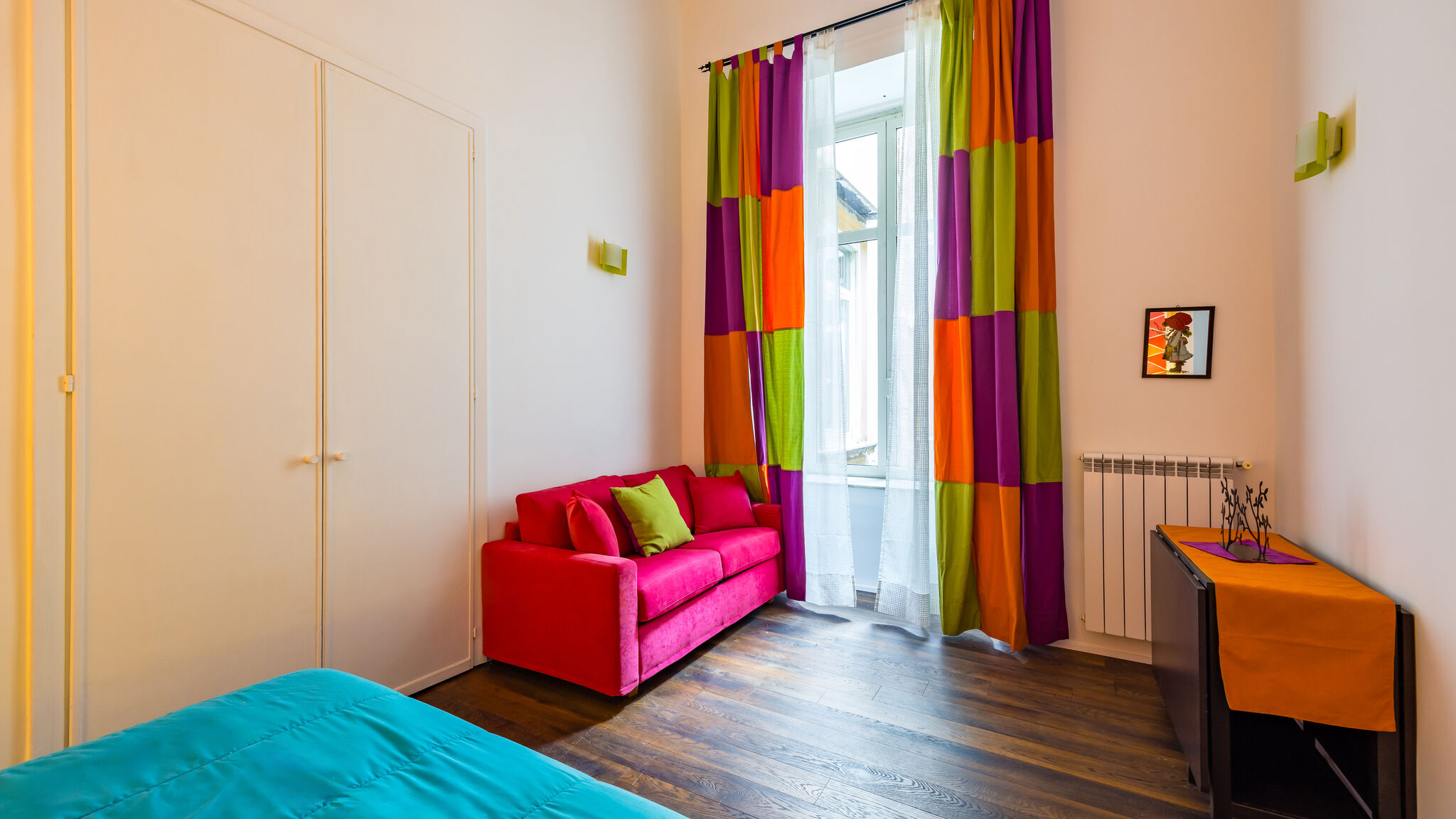 Italianway Napoli Wide and Arty at Spanish Quarter