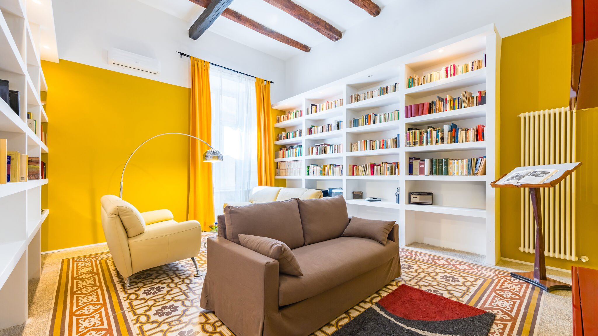 Italianway Napoli Wide and Arty at Spanish Quarter