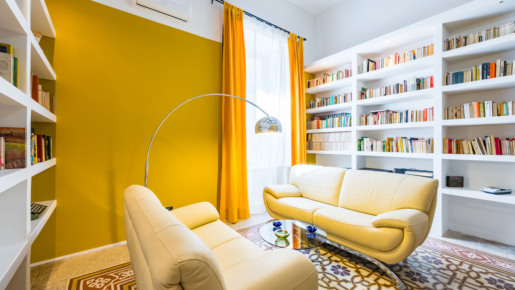 Italianway Napoli Wide and Arty at Spanish Quarter