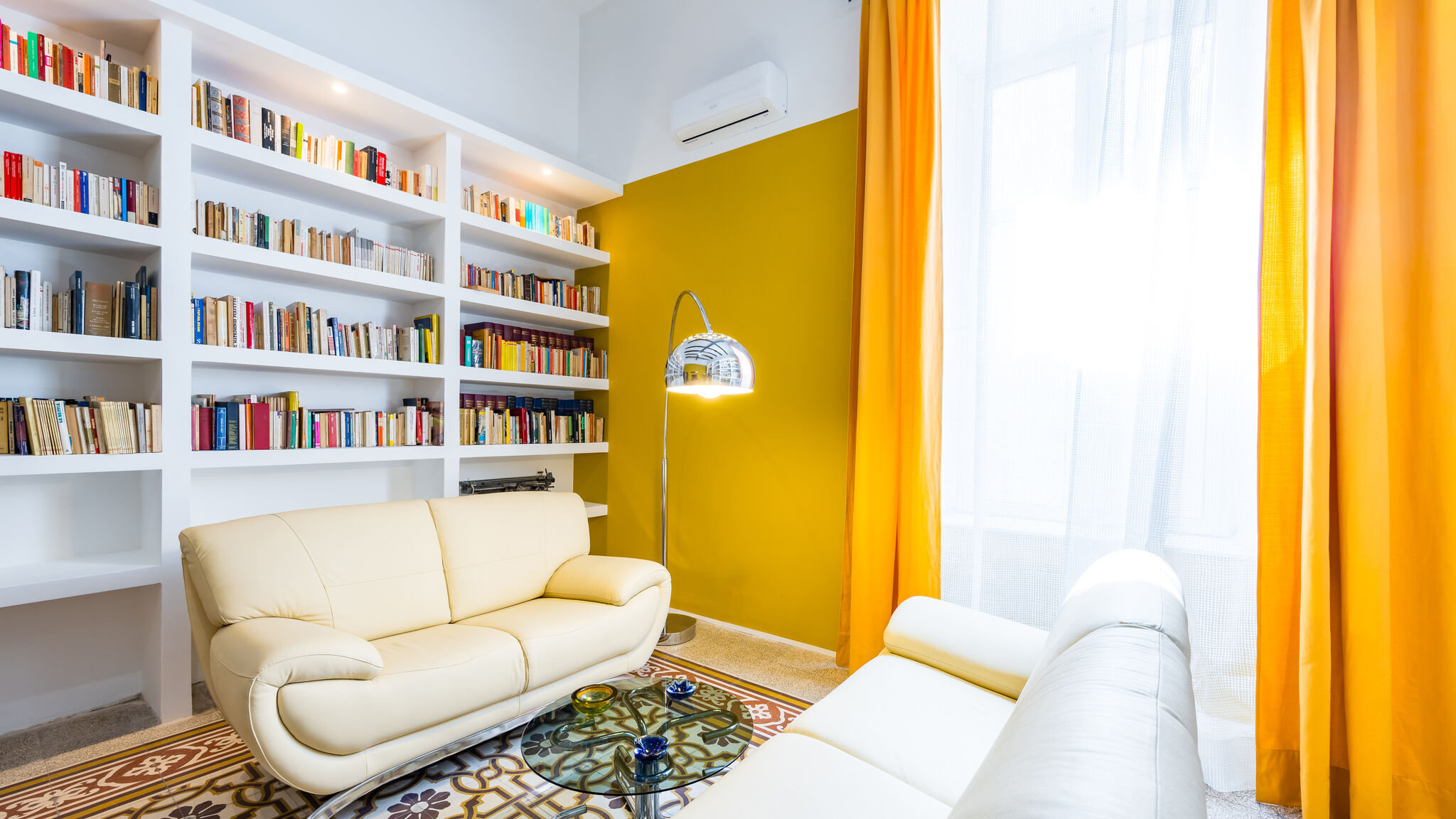 Italianway Napoli Wide and Arty at Spanish Quarter