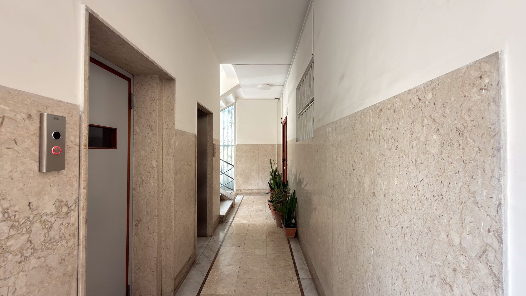 Italianway Napoli Riviera di Chiaia 207 - 1° Piano