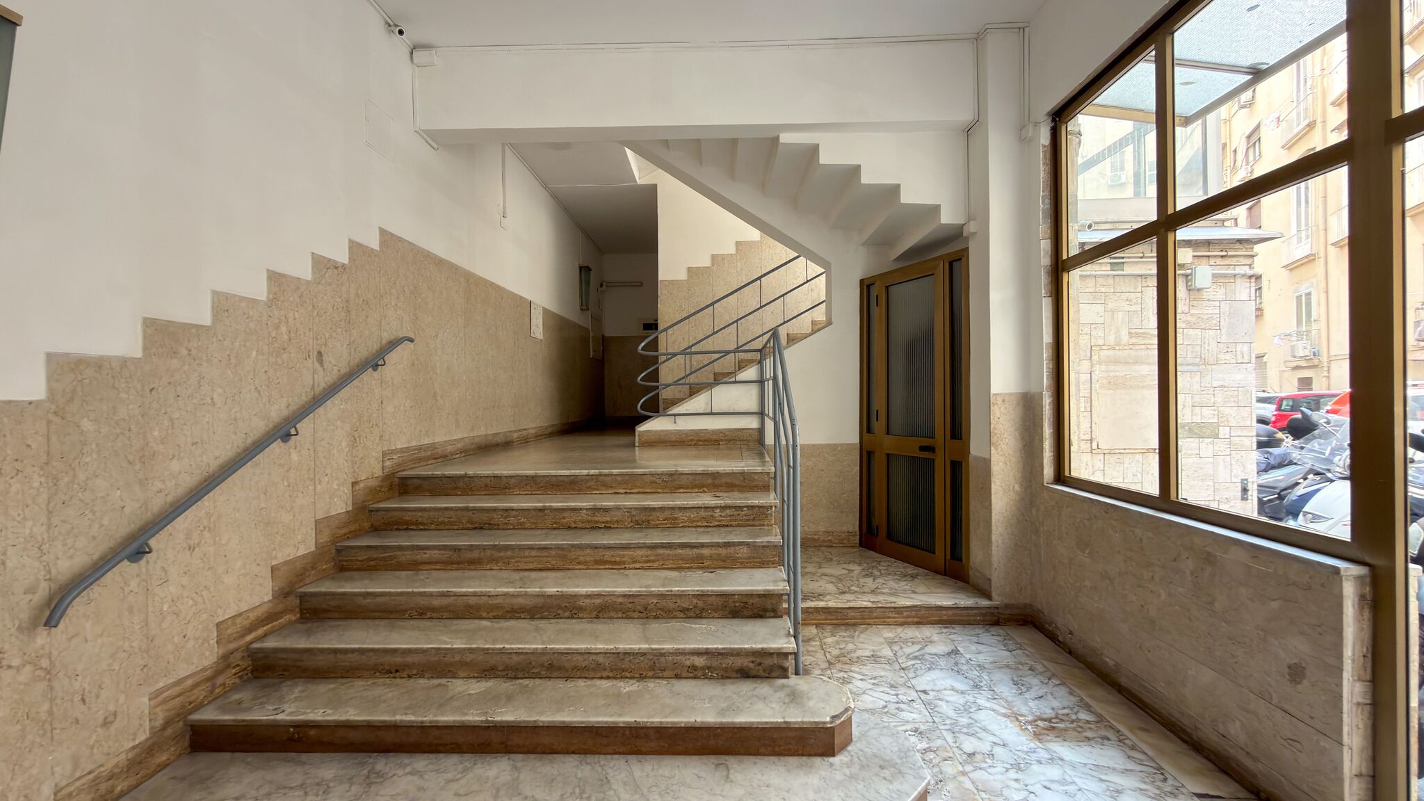 Italianway Napoli Riviera di Chiaia 207 - 1° Piano