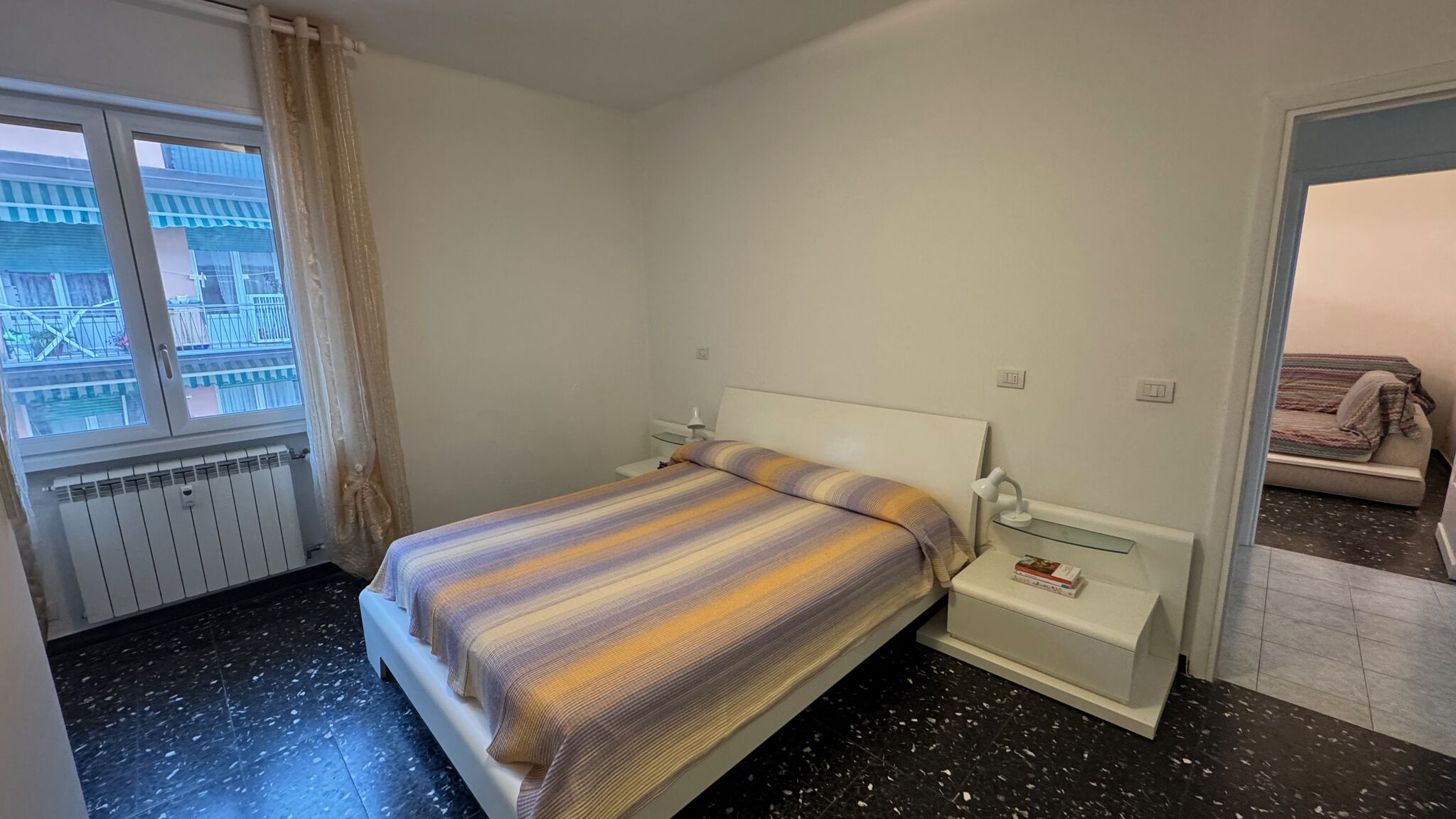 Italianway Monterosso al Mare Calaqui in the centre near the beach