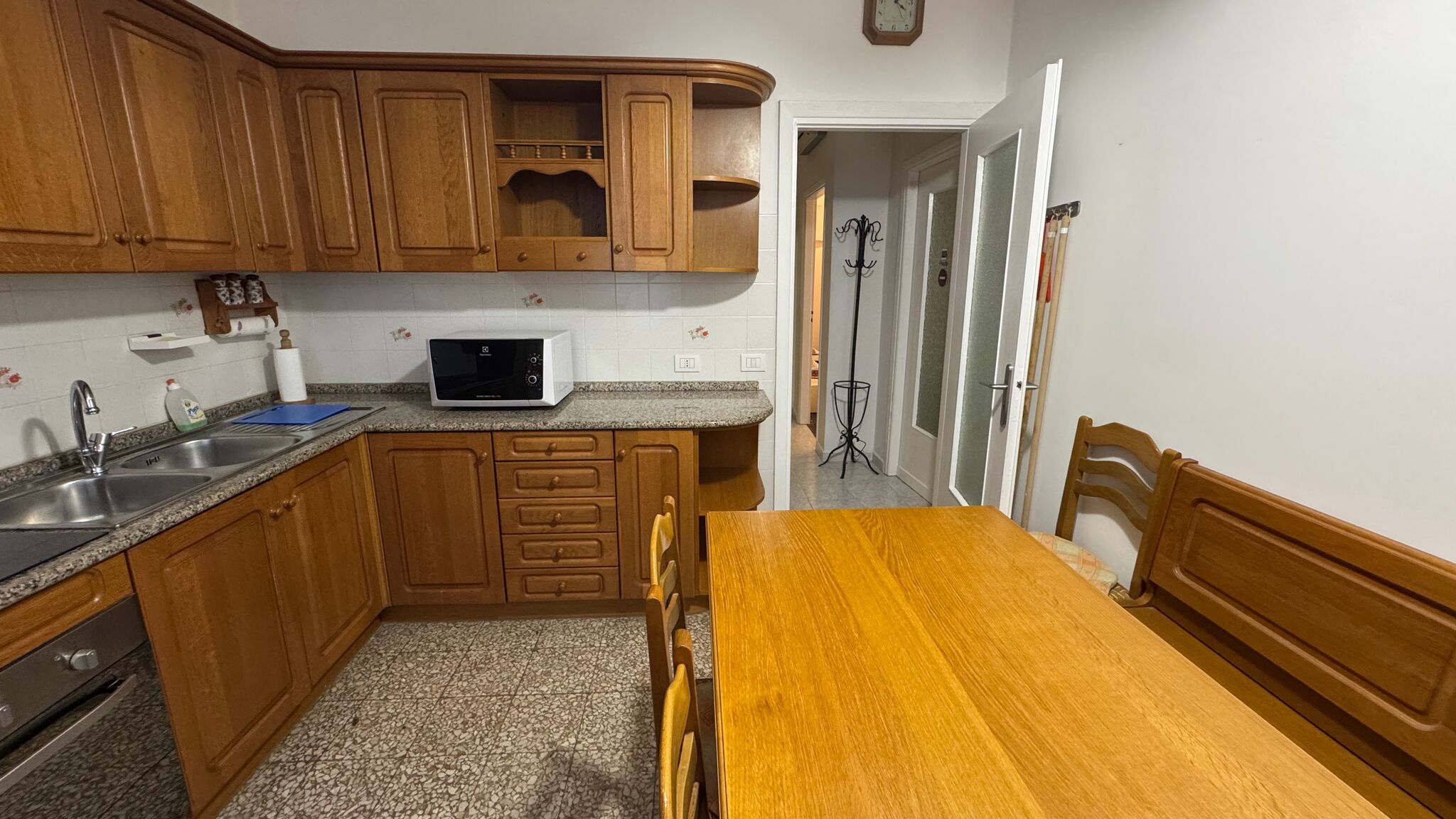 Italianway Monterosso al Mare Calaqui in the centre near the beach