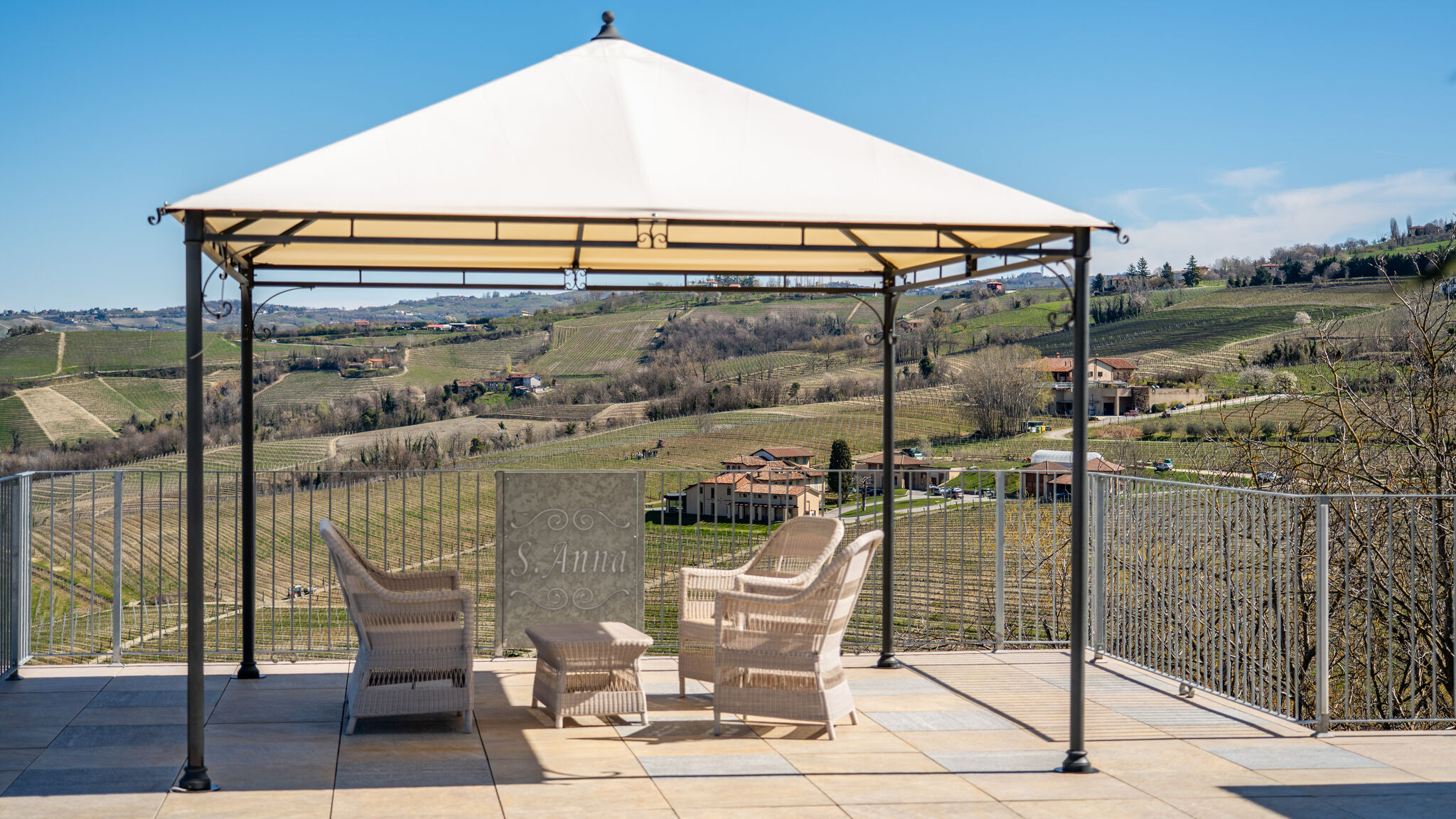 Italianway Monforte d'Alba A Casa di Beppe a Monforte d'Alba 