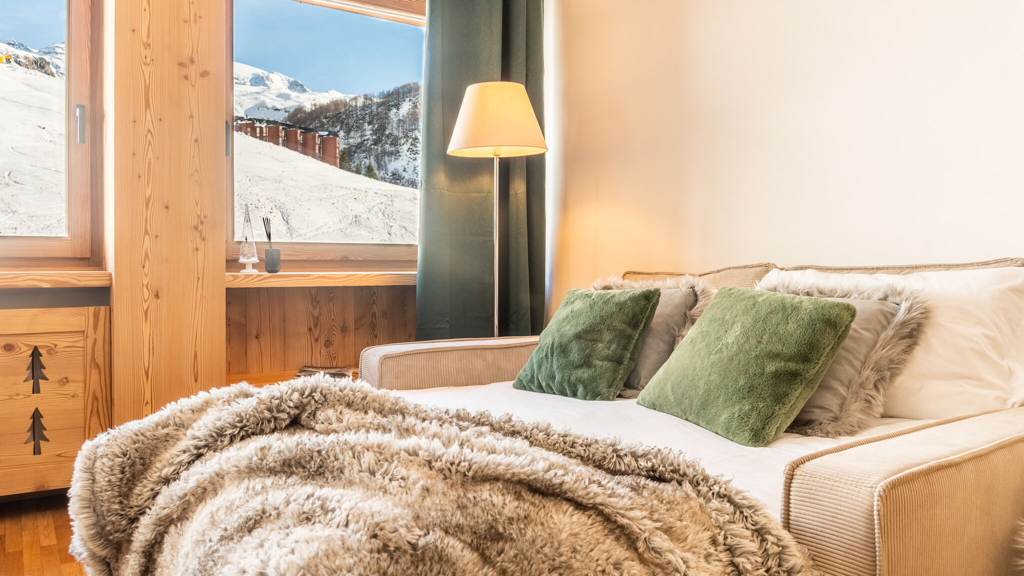 Italianway Valtournenche TrackSide House | Panoramic Ski-In Ski-Out