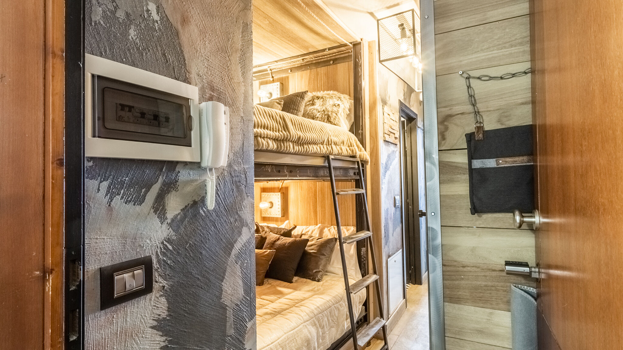 Italianway Valtournenche  Industrial Ski-in/Ski-out Studio