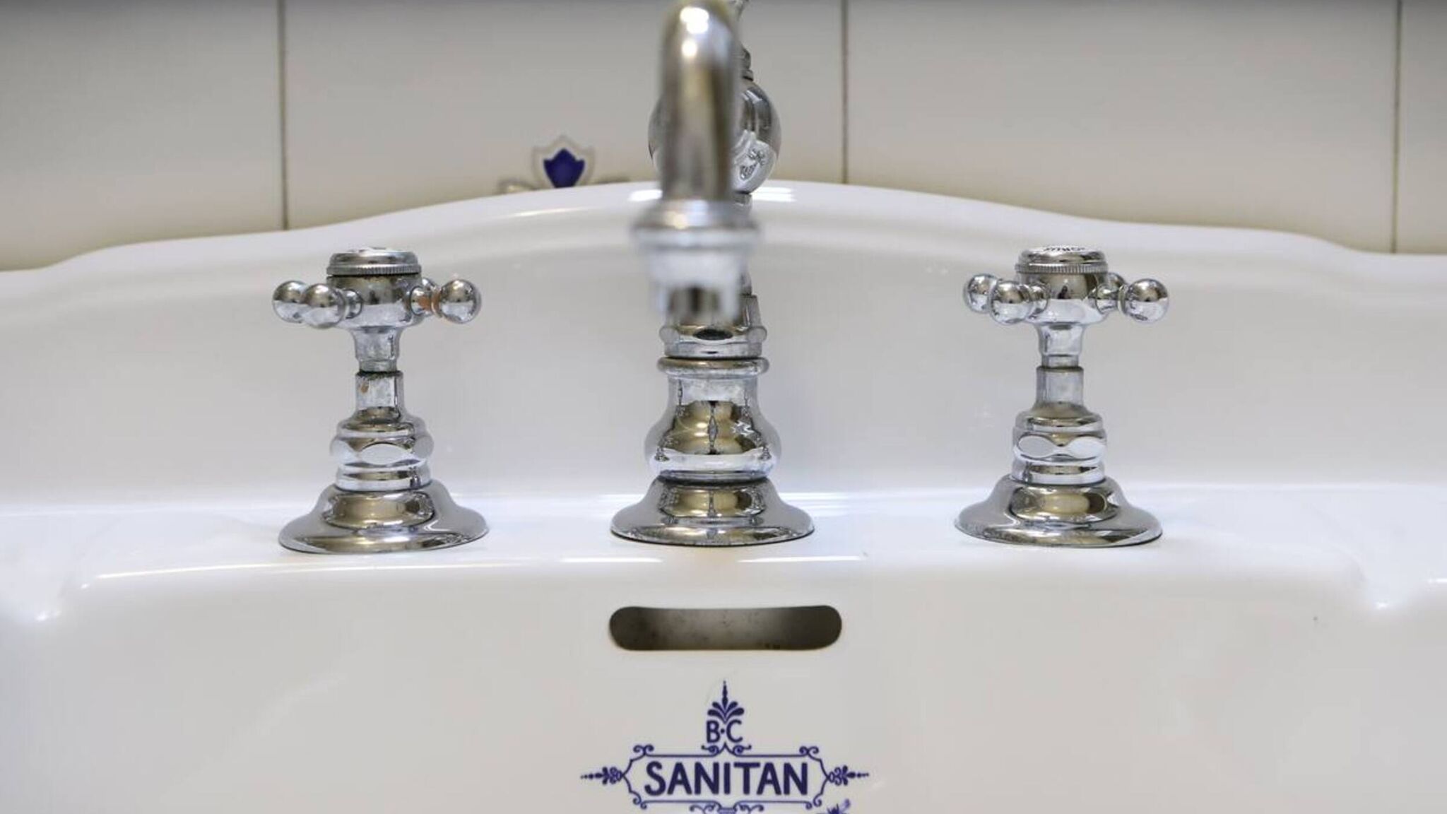 Italianway Napoli Luxury Toledo 22 - “Regina Isabella”