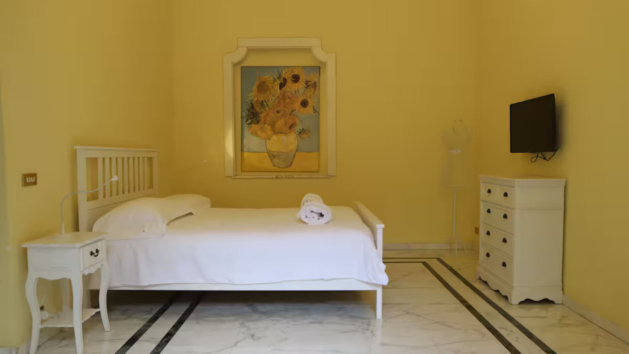 Italianway Napoli Luxury Toledo 22 - “Re Vittorio Emanuele”