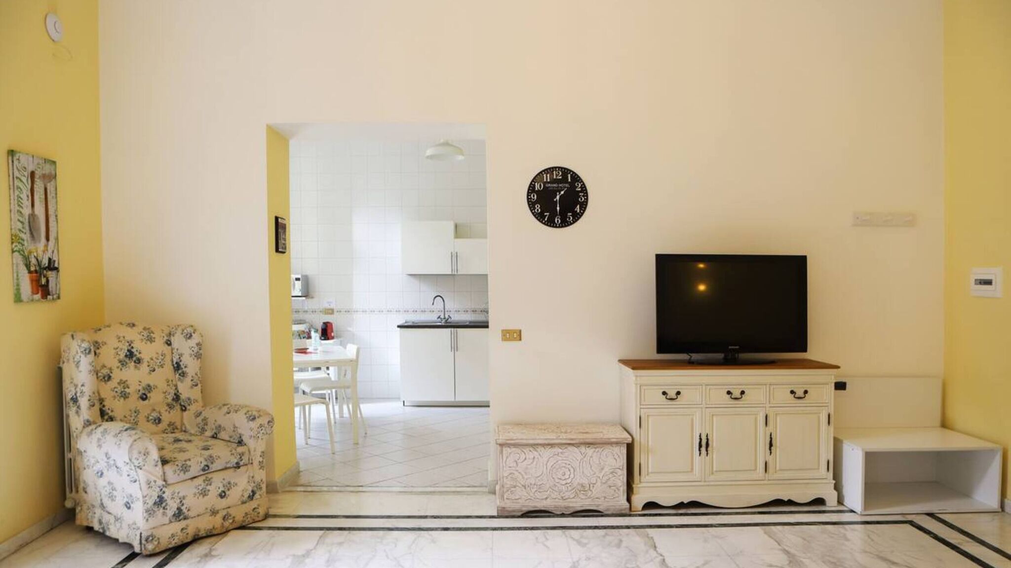 Italianway Napoli Luxury Toledo 22 - “Re Vittorio Emanuele”