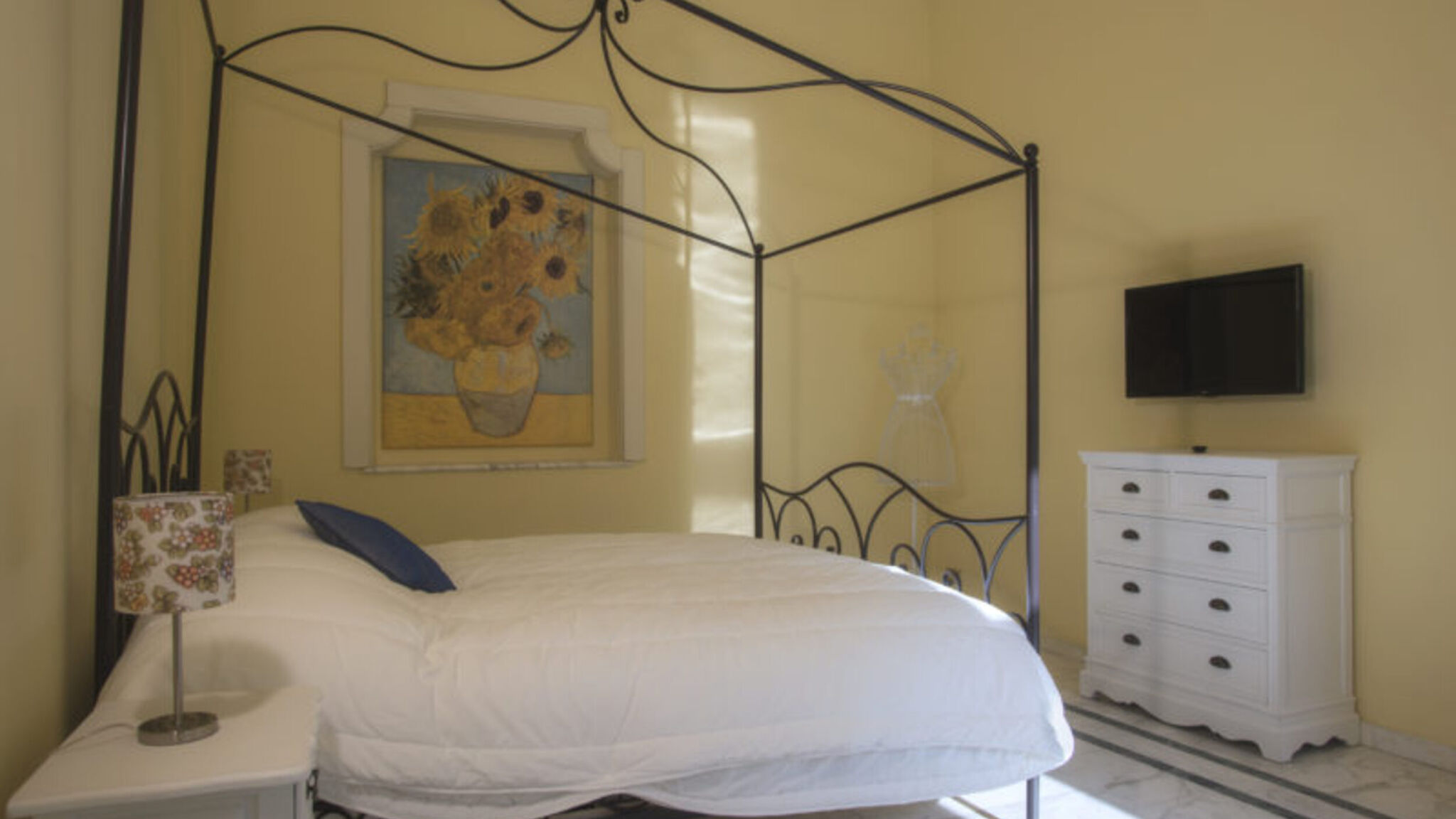 Italianway Napoli Luxury Toledo 22 - “Re Vittorio Emanuele”