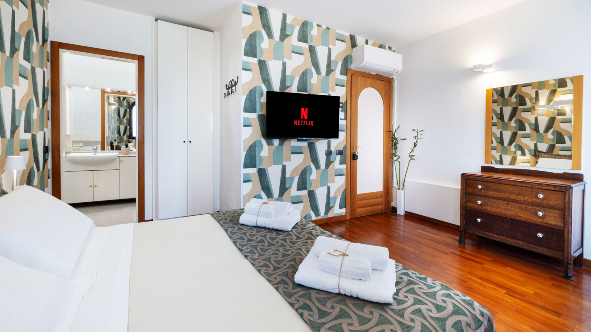 Italianway Misano Adriatico Le Rose Suite Deluxe con Balcone