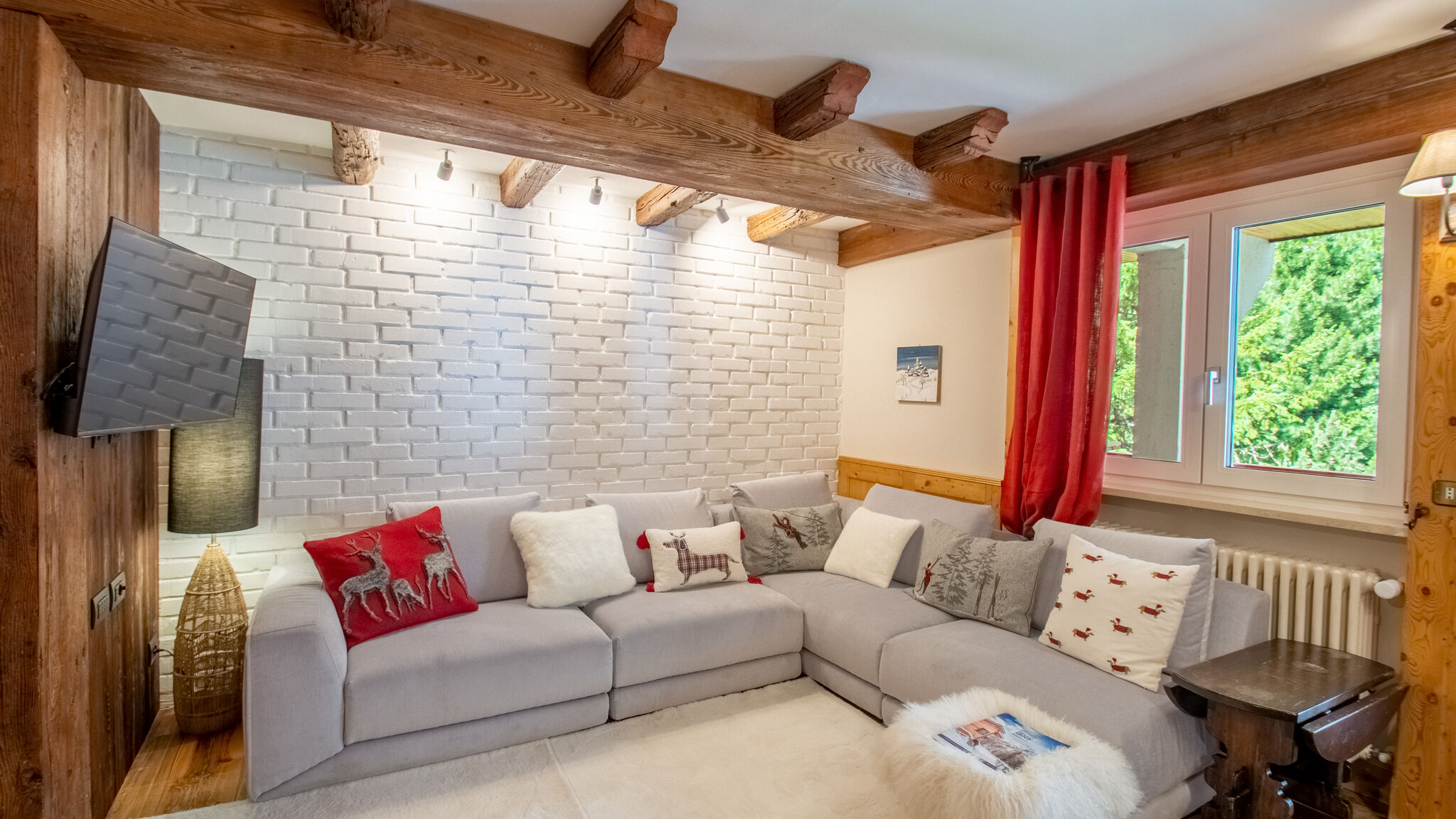 Italianway Valtournenche Pandora Snowflake - Scenic Central View