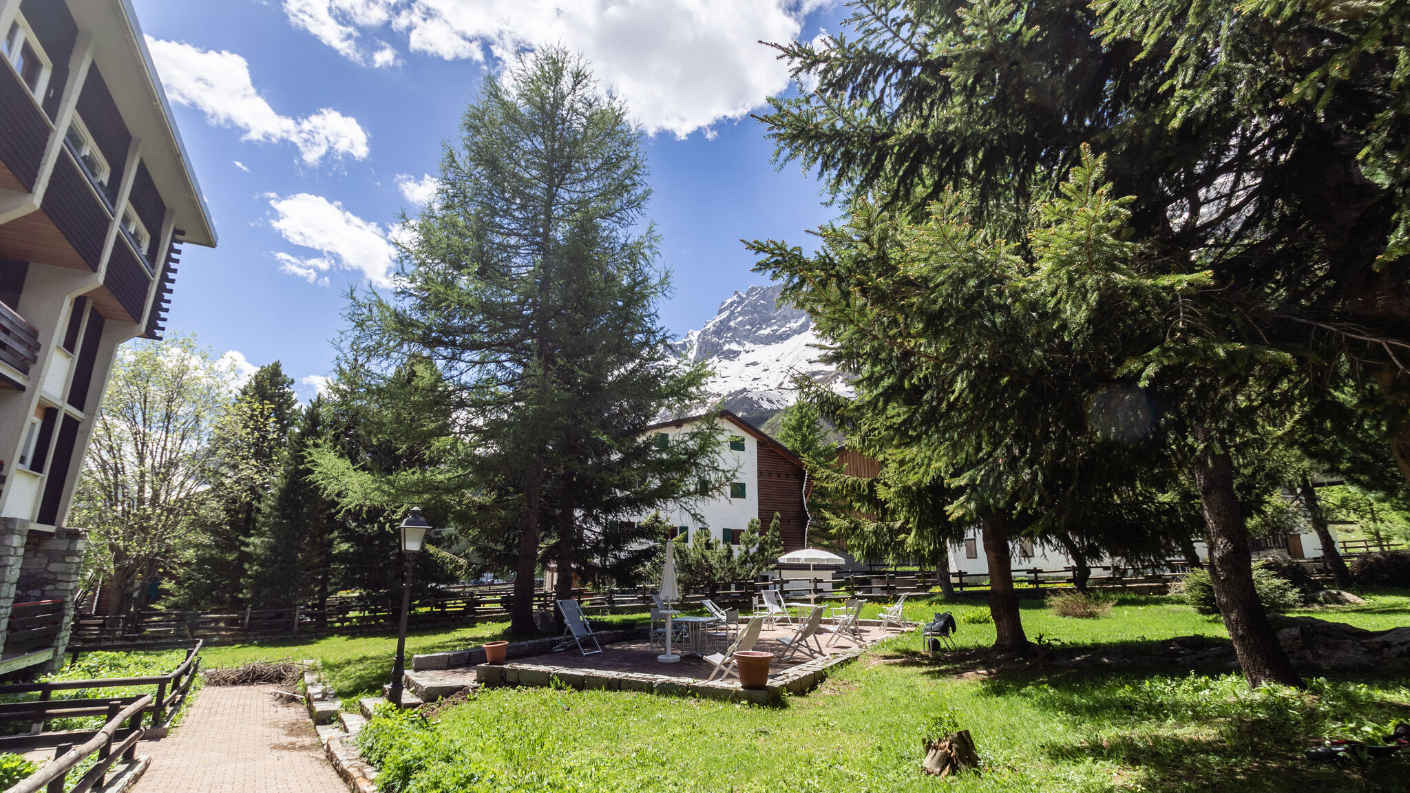 Italianway Valtournenche Pandora Snowflake - Scenic Central View