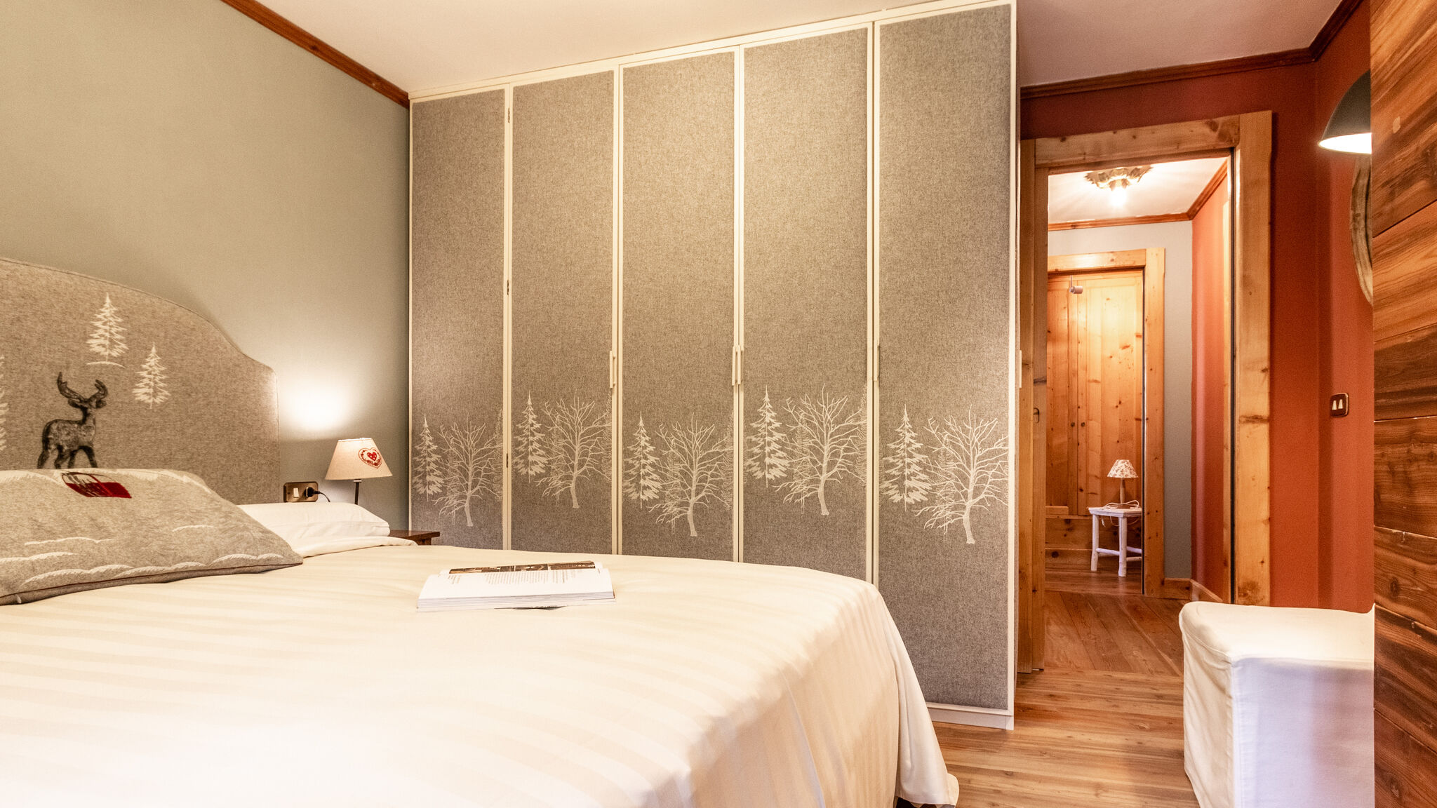 Italianway Valtournenche Pandora Snowflake - Scenic Central View