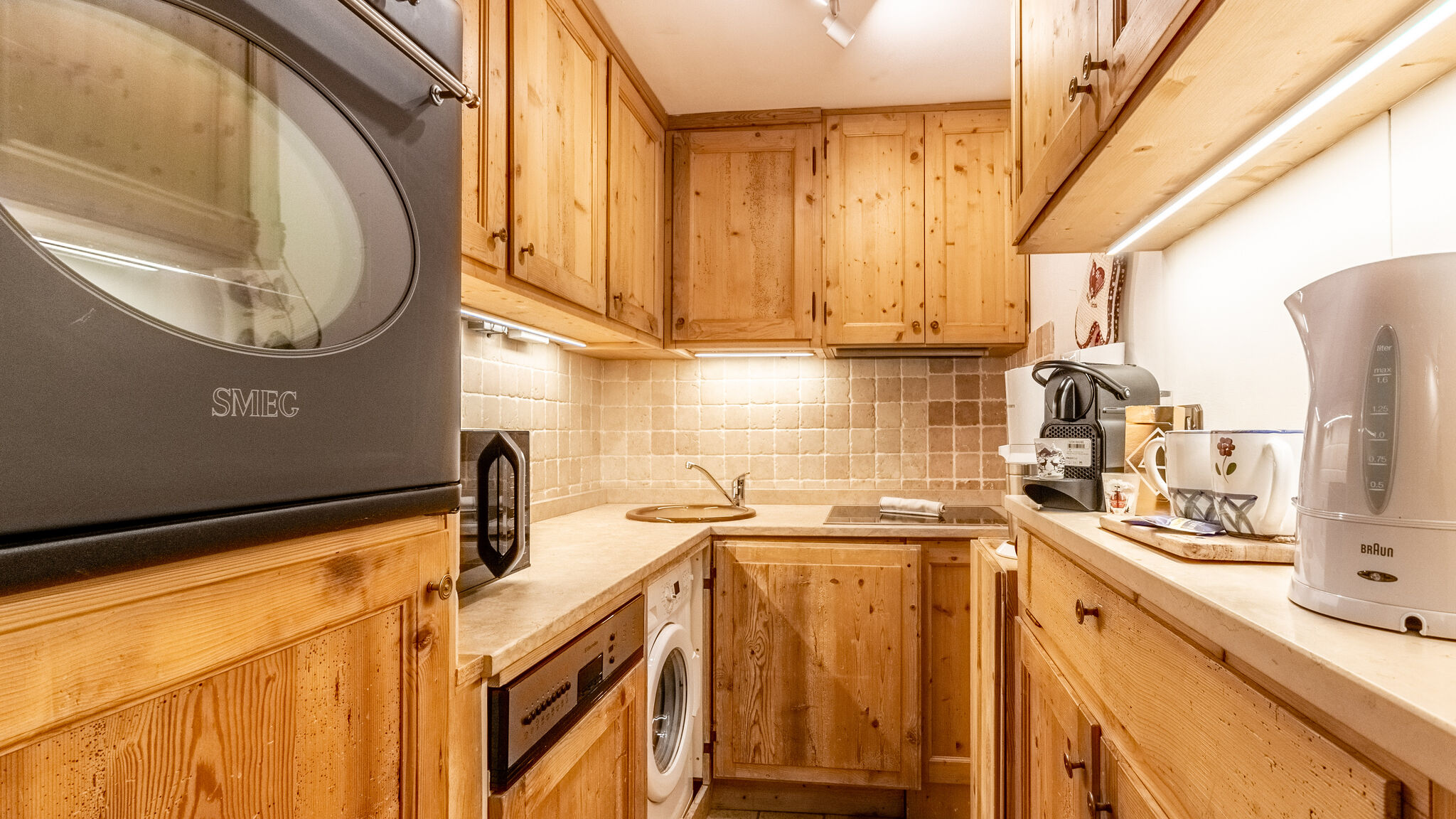 Italianway Valtournenche Pandora Snowflake - Scenic Central View