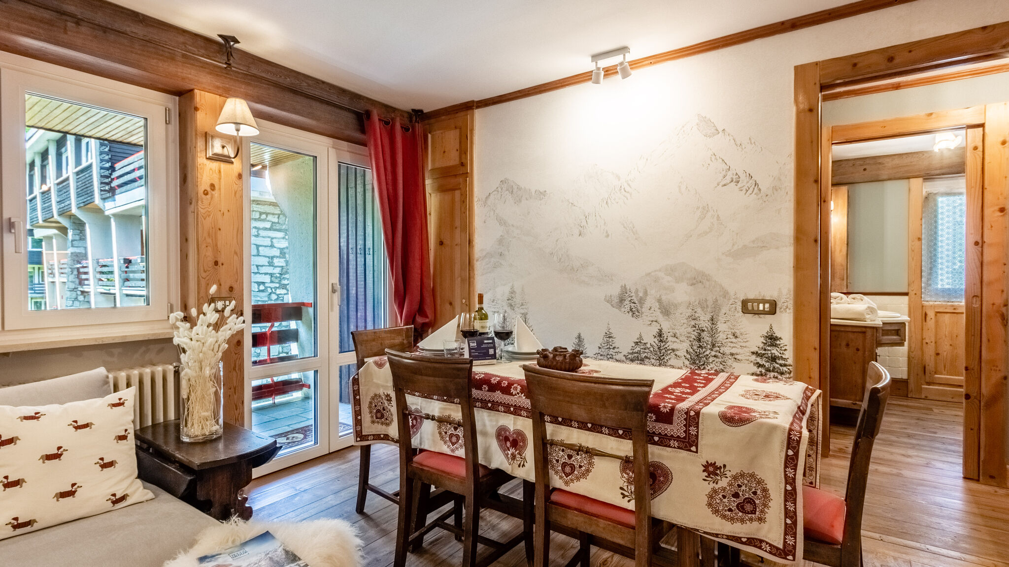 Italianway Valtournenche Pandora Snowflake - Scenic Central View