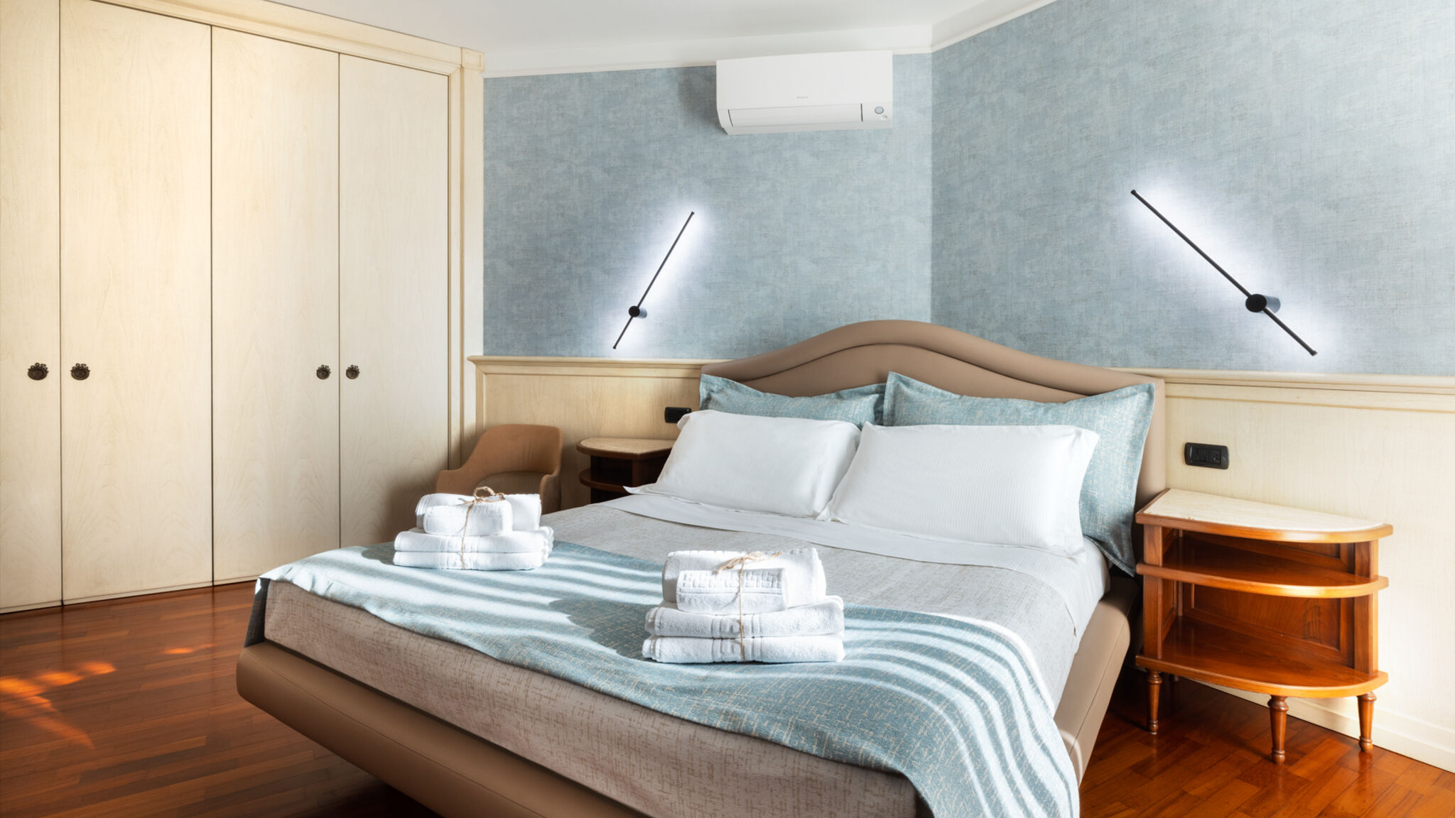 Italianway Misano Adriatico Le Rose Suite King Con Balcone