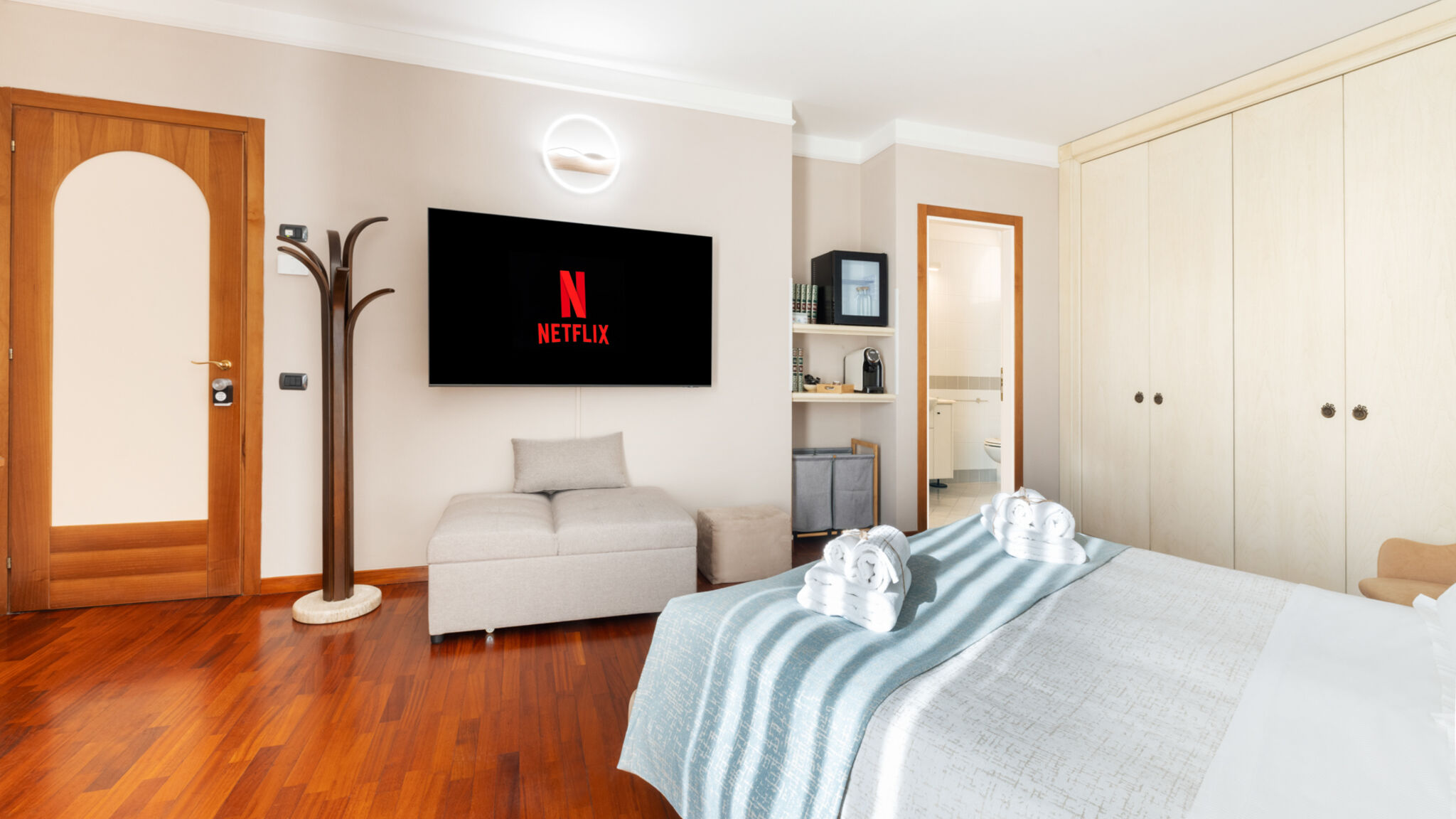 Italianway Misano Adriatico Le Rose Suite King Con Balcone