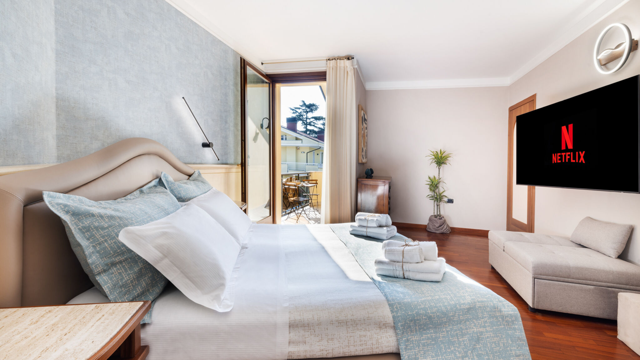 Italianway Misano Adriatico Le Rose Suite King Con Balcone