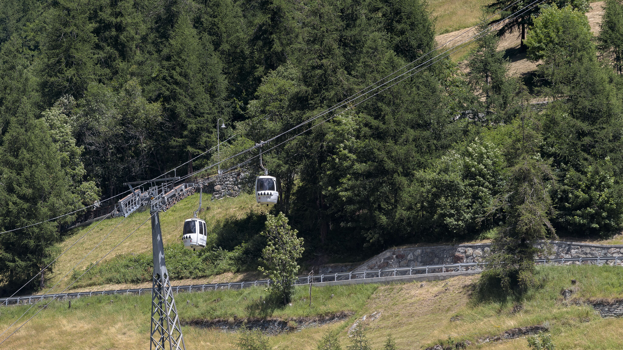 Italianway Valtournenche Chez León Central Escape