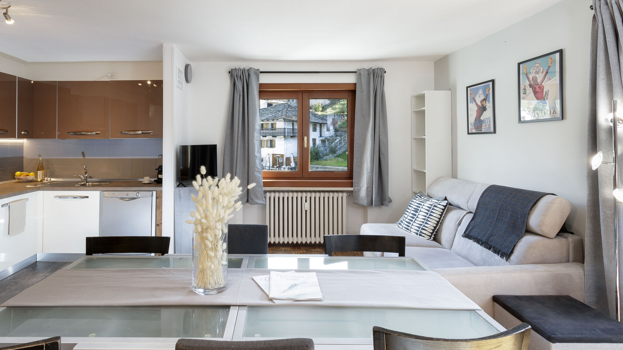 Italianway Valtournenche Chez León Central Escape