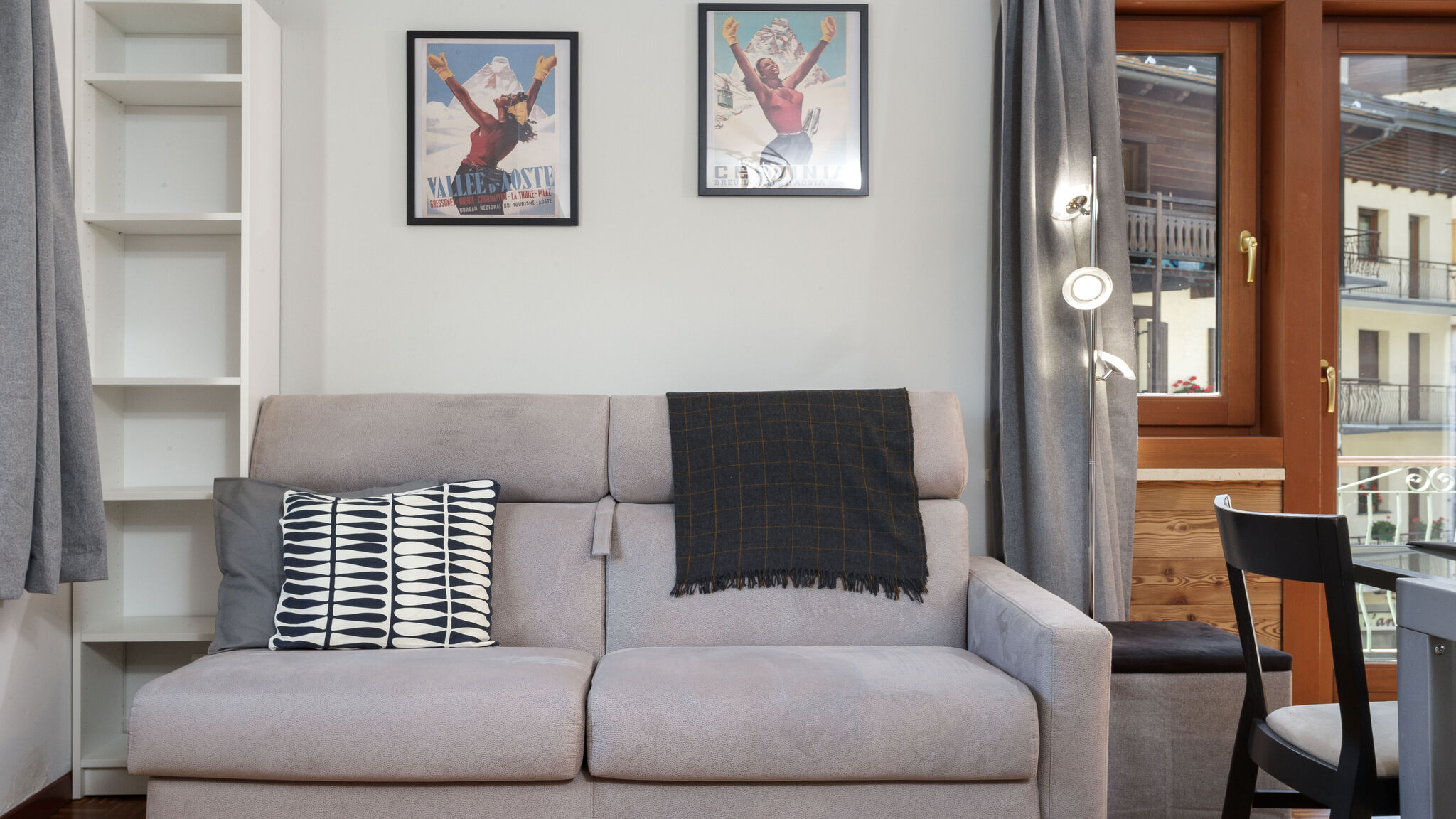 Italianway Valtournenche Chez León Central Escape