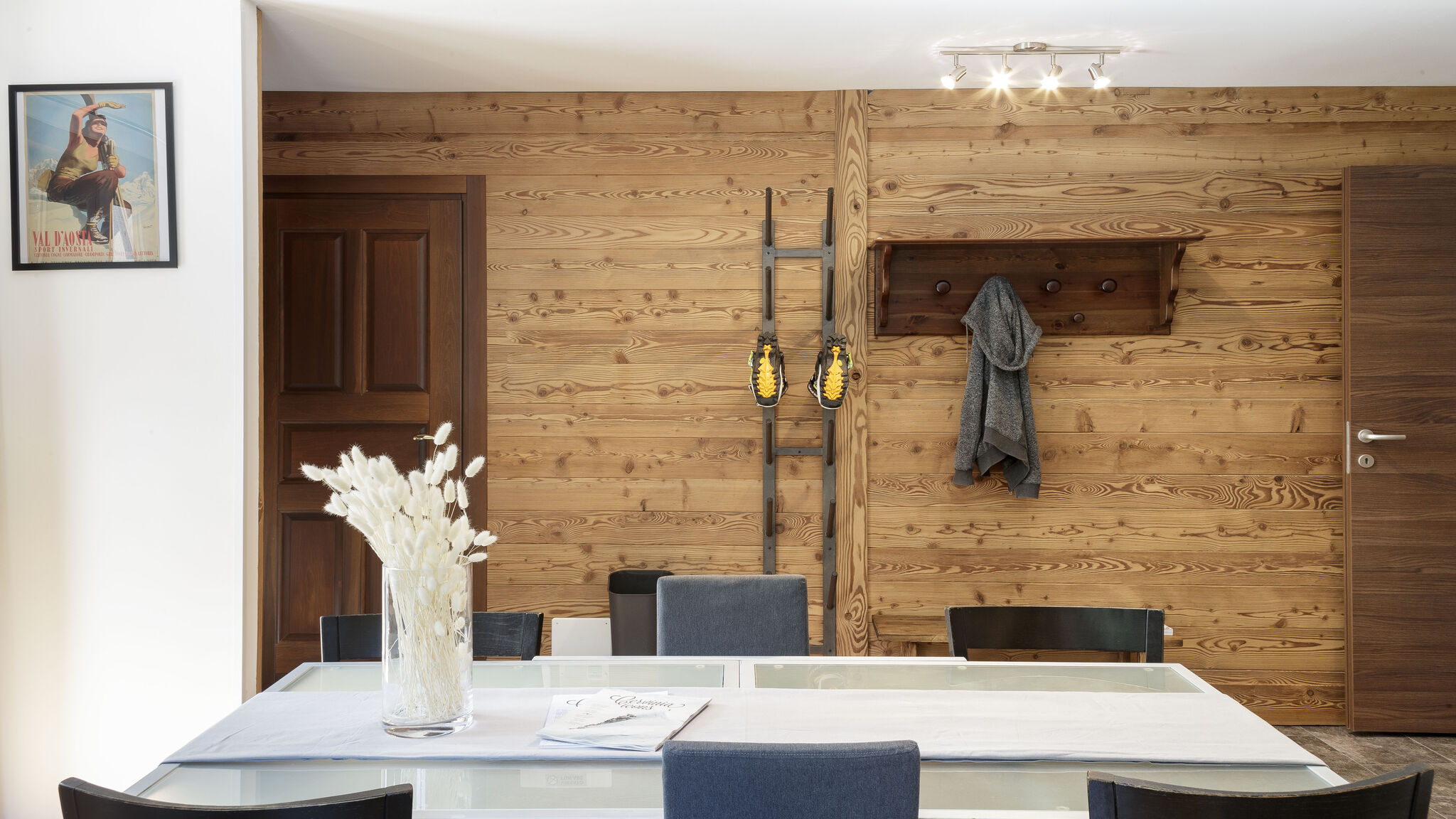 Italianway Valtournenche Chez León Central Escape