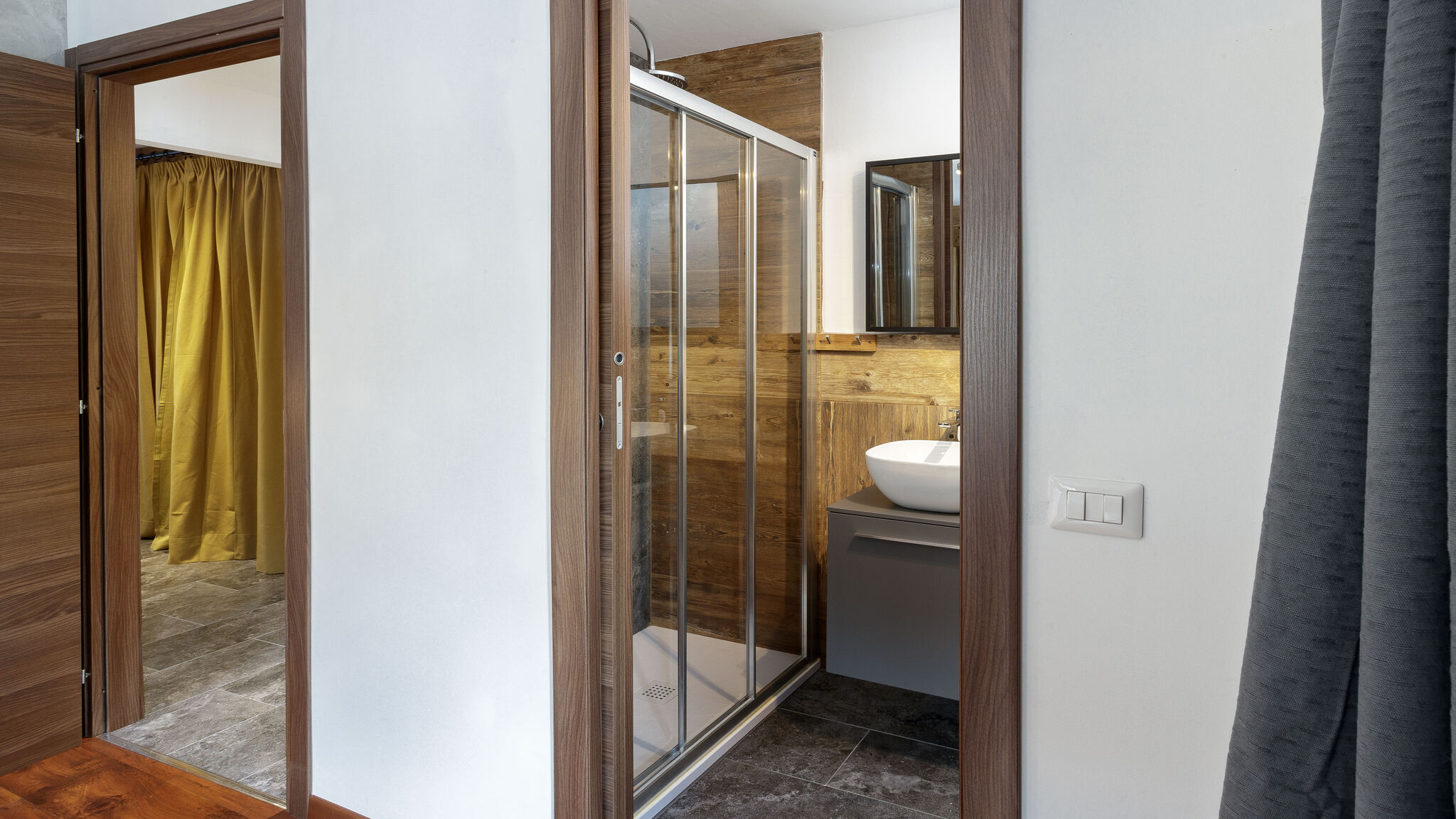 Italianway Valtournenche Chez León Central Escape