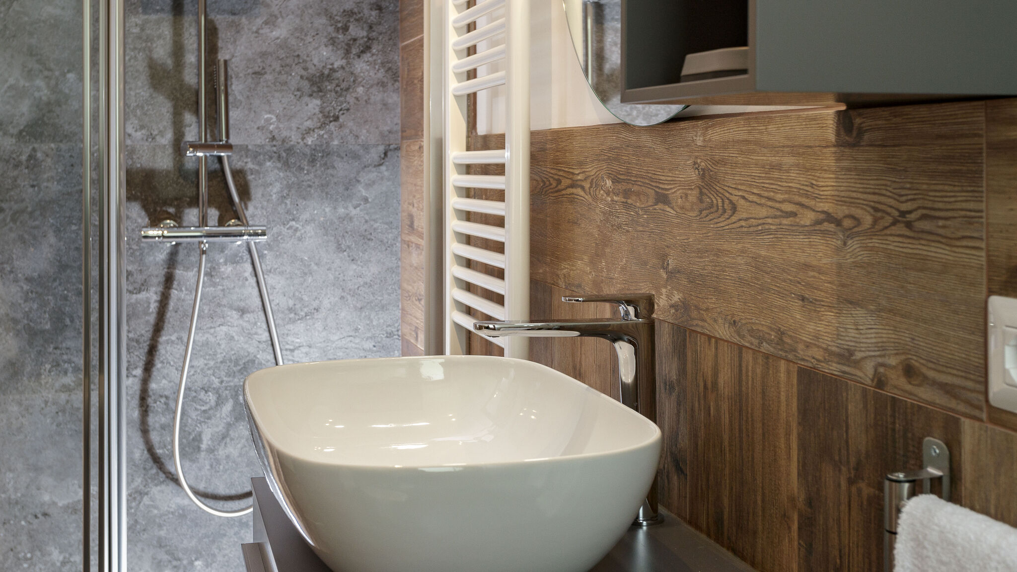 Italianway Valtournenche Chez León Central Escape