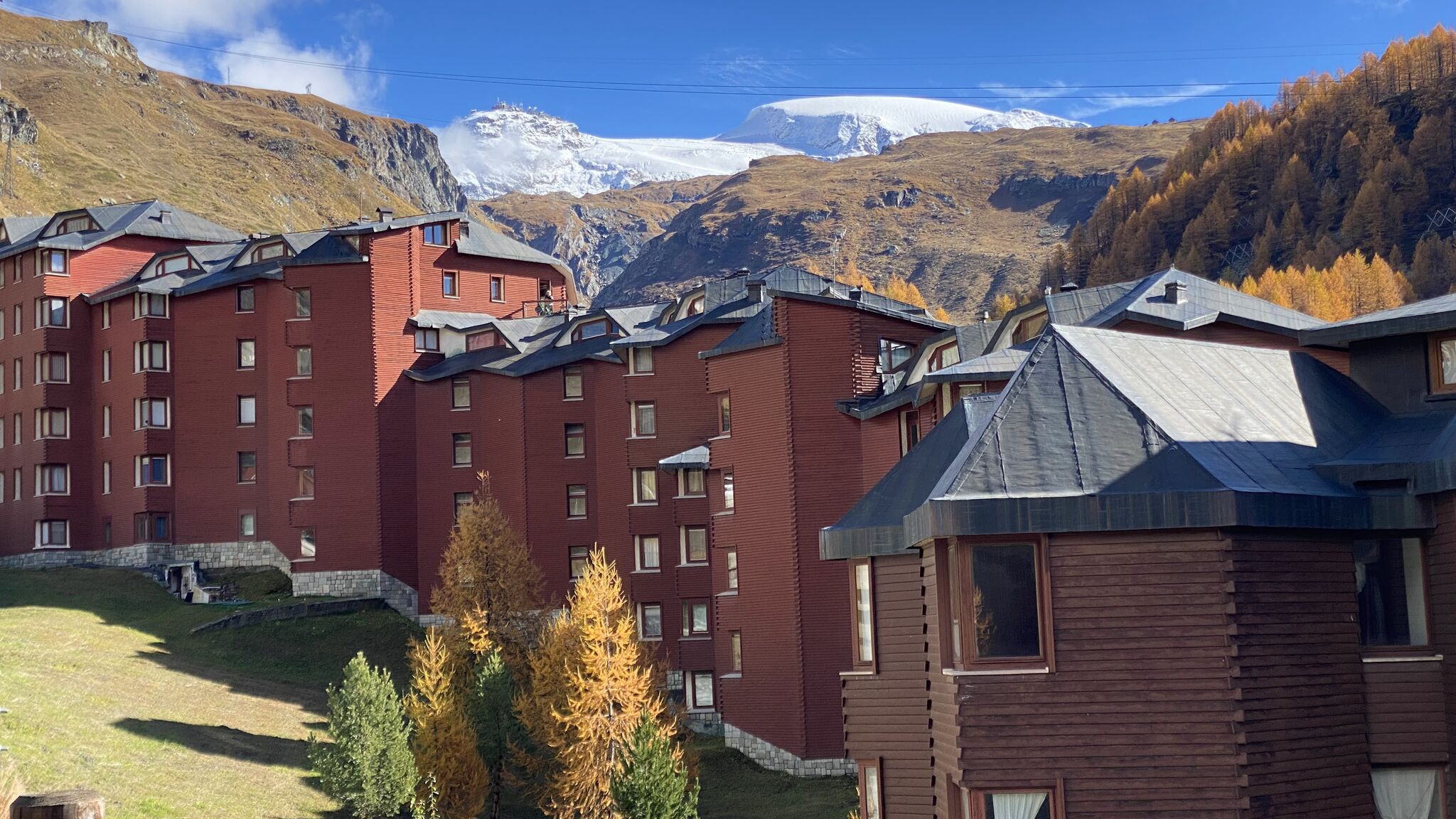 Italianway Valtournenche White dream Apartment in front of Matterhorn peak