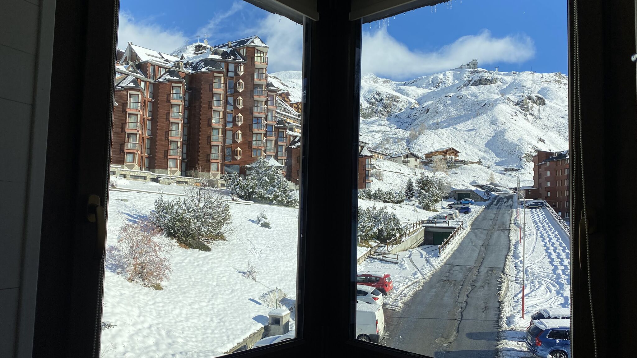 Italianway Valtournenche White dream Apartment in front of Matterhorn peak
