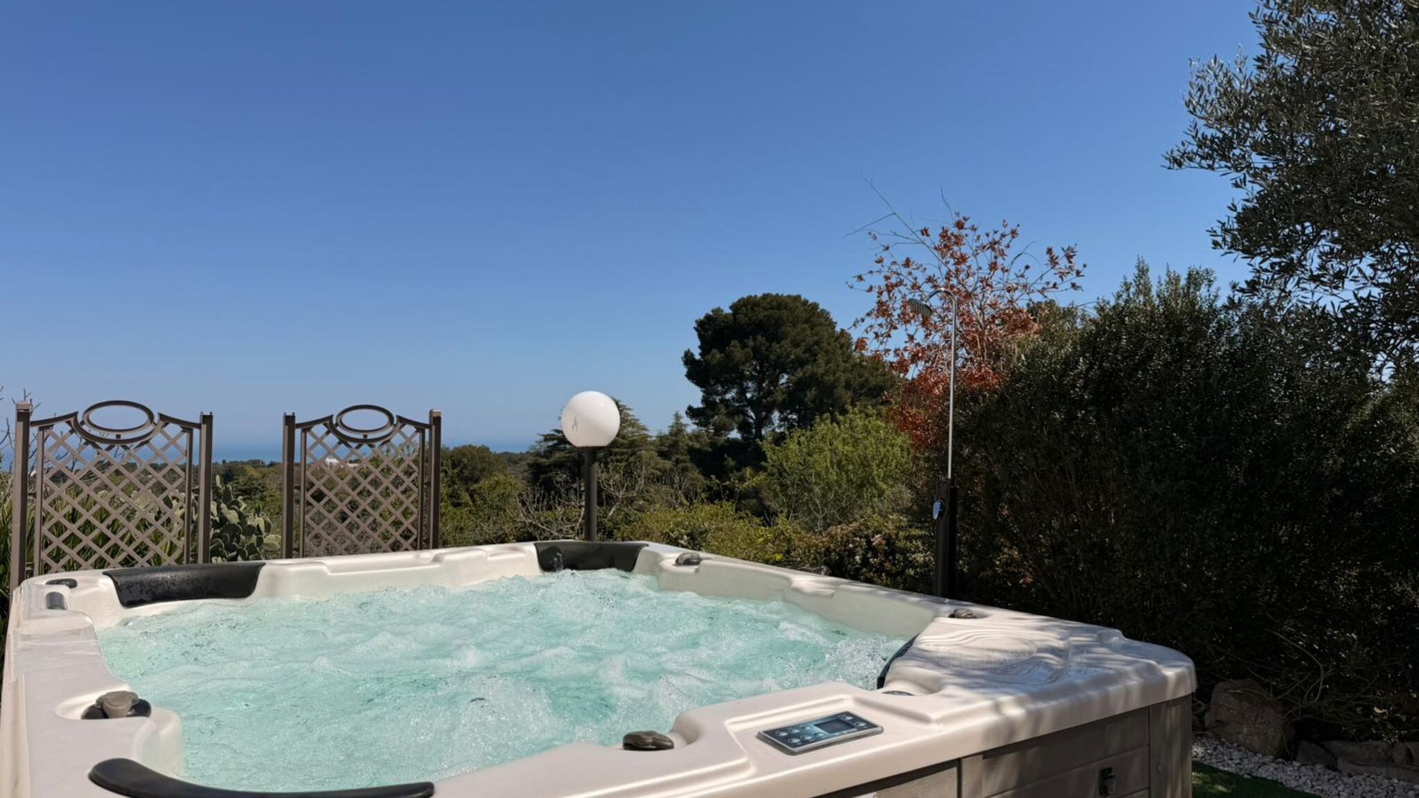 MONHOLIDAY - ospitalità e servizi per il turismo Monopoli Trulli Valeria by Monholiday