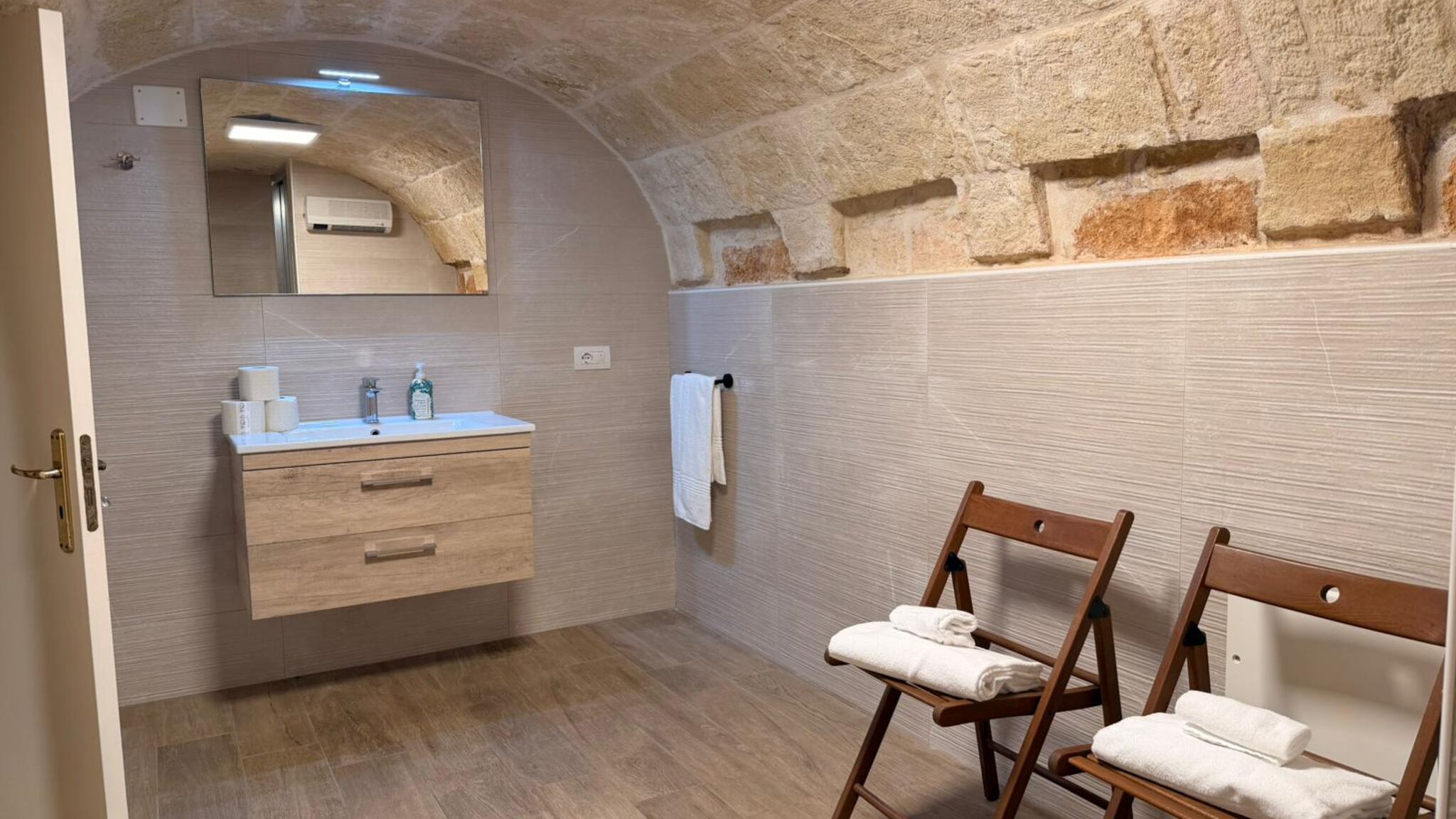 MONHOLIDAY - ospitalità e servizi per il turismo Monopoli Casa Antonia by Monholiday