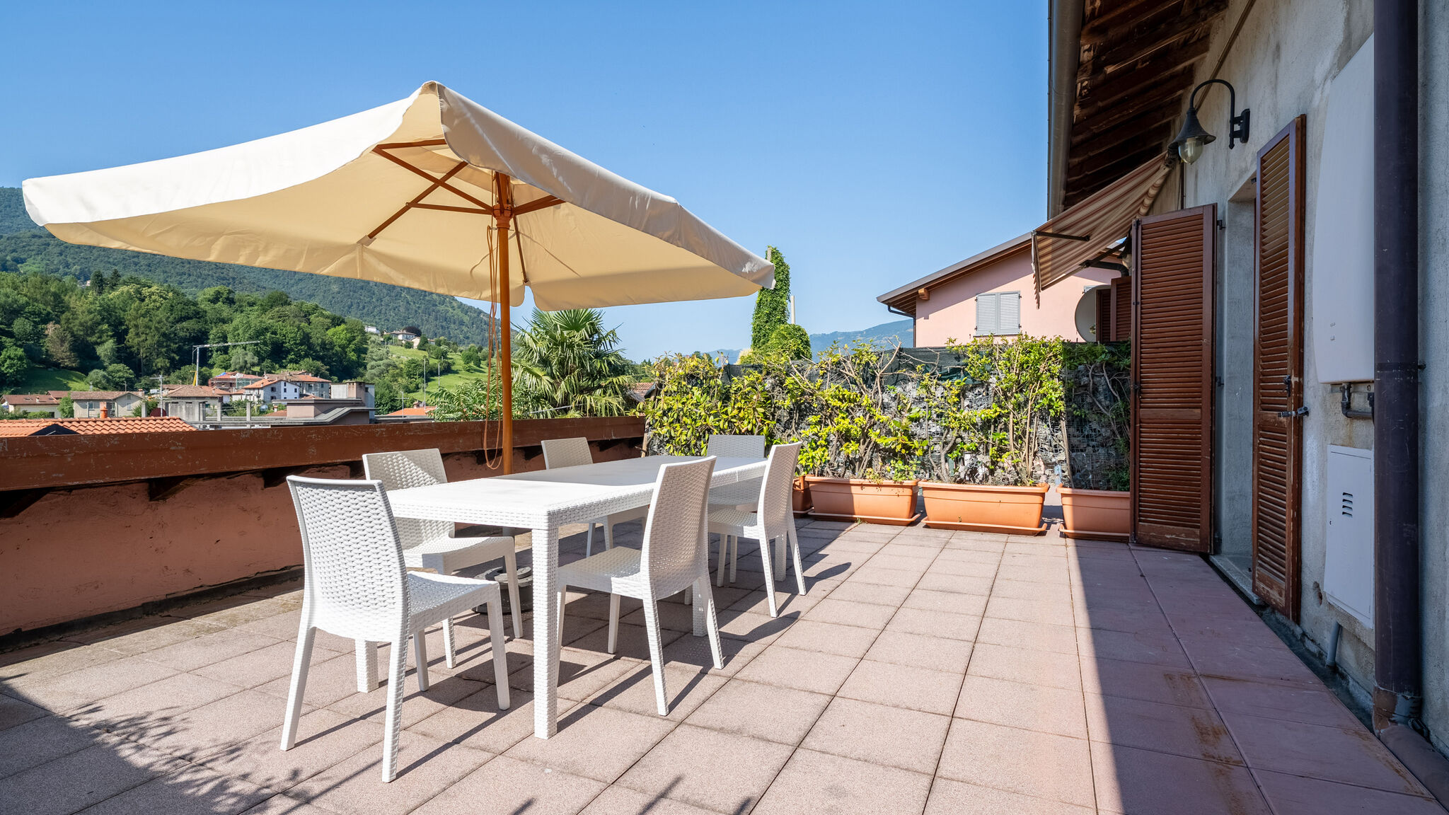 Italianway Bellagio Sunny Apartment with Terrace