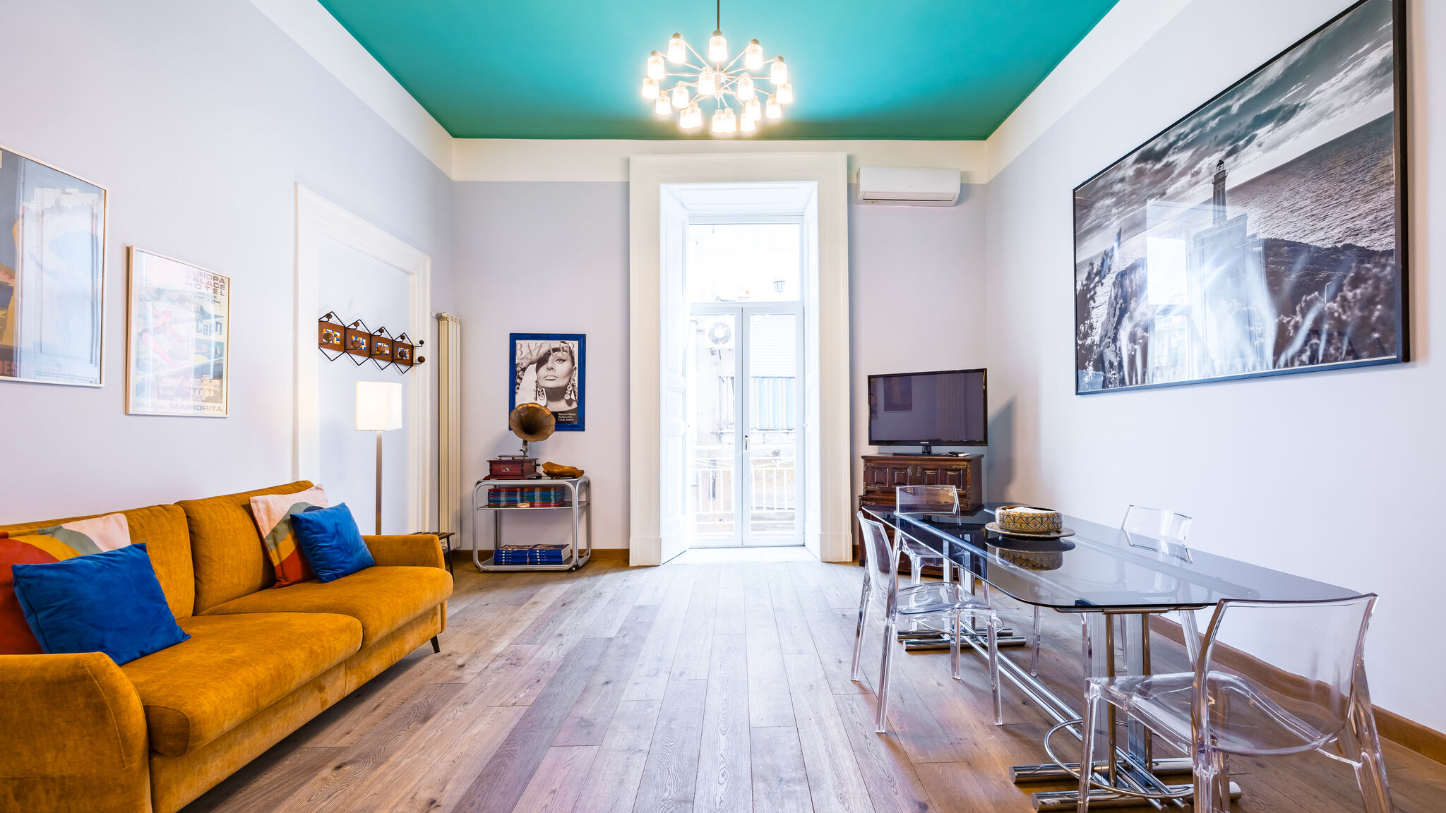 Italianway Napoli Quercia design home in the center 