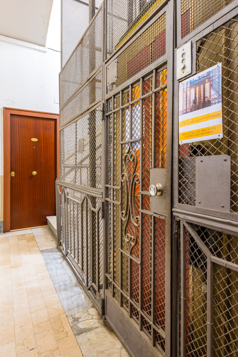 Italianway Napoli Quercia design home in the center 