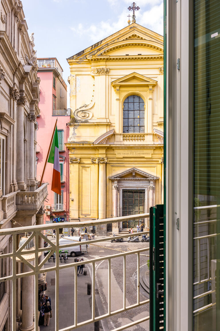 Italianway Napoli Luxury Toledo 22 - “Regina Elena”