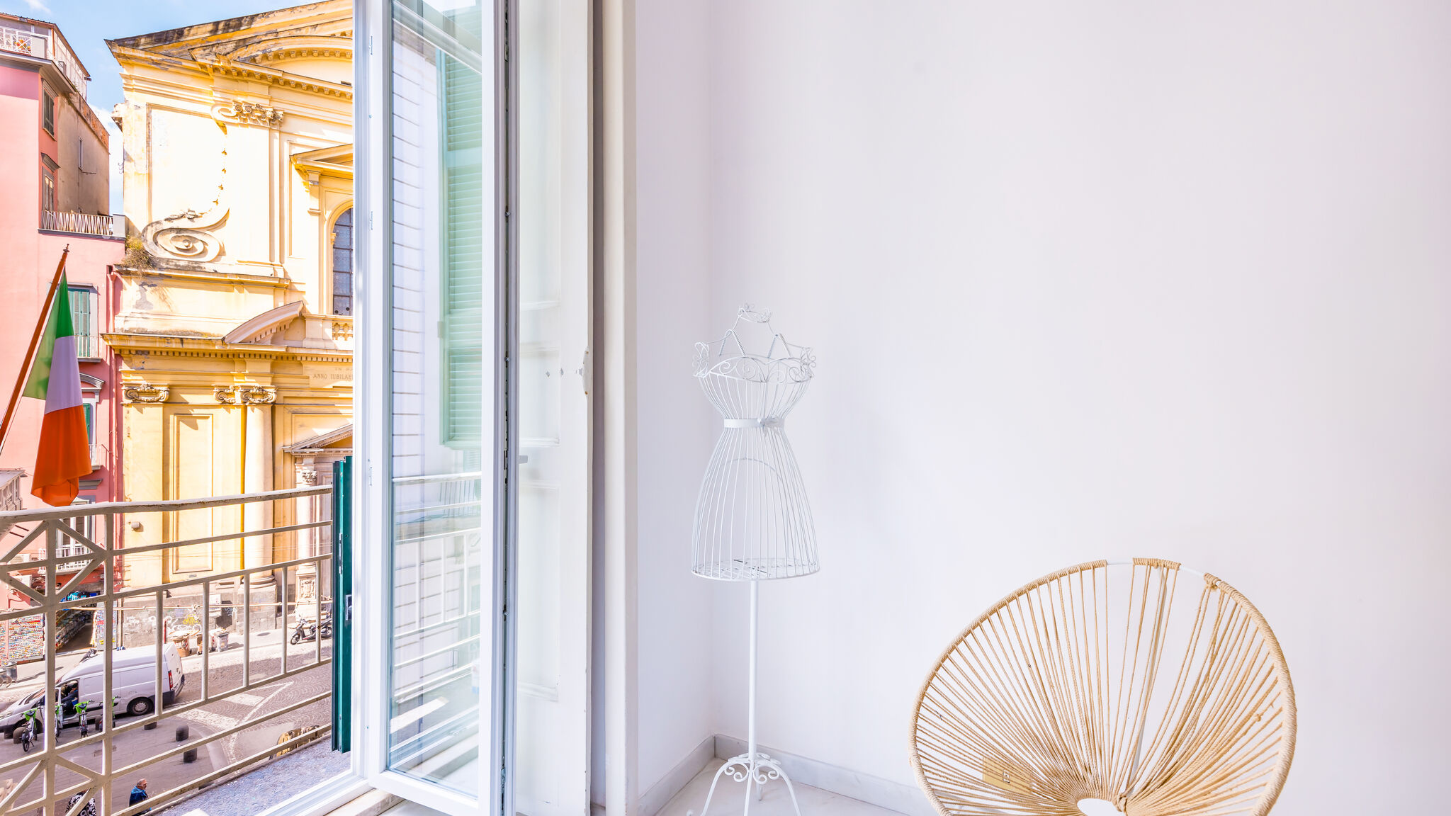 Italianway Napoli Luxury Toledo 22 - “Regina Elena”