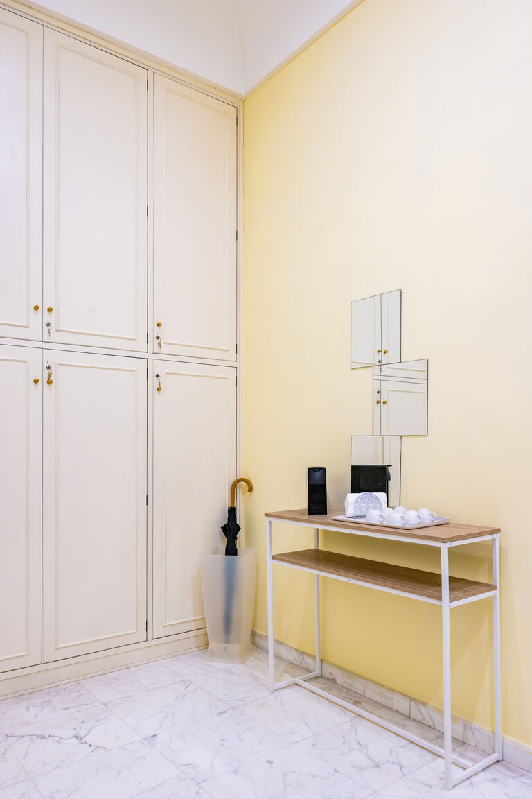 Italianway Napoli Luxury Toledo 22 - “Regina Elena”