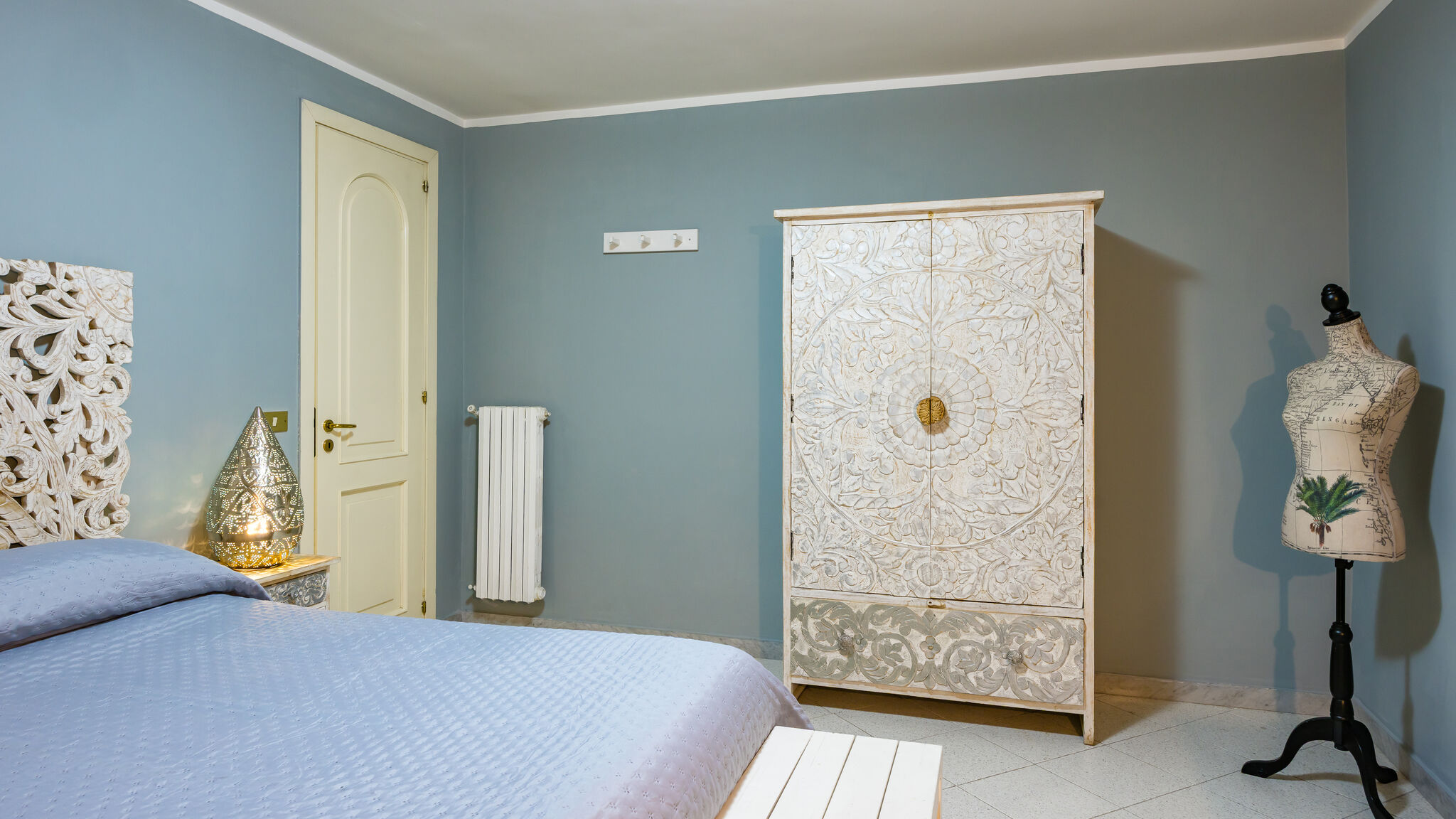 Italianway Napoli Luxury Toledo 22 - “Regina Isabella”