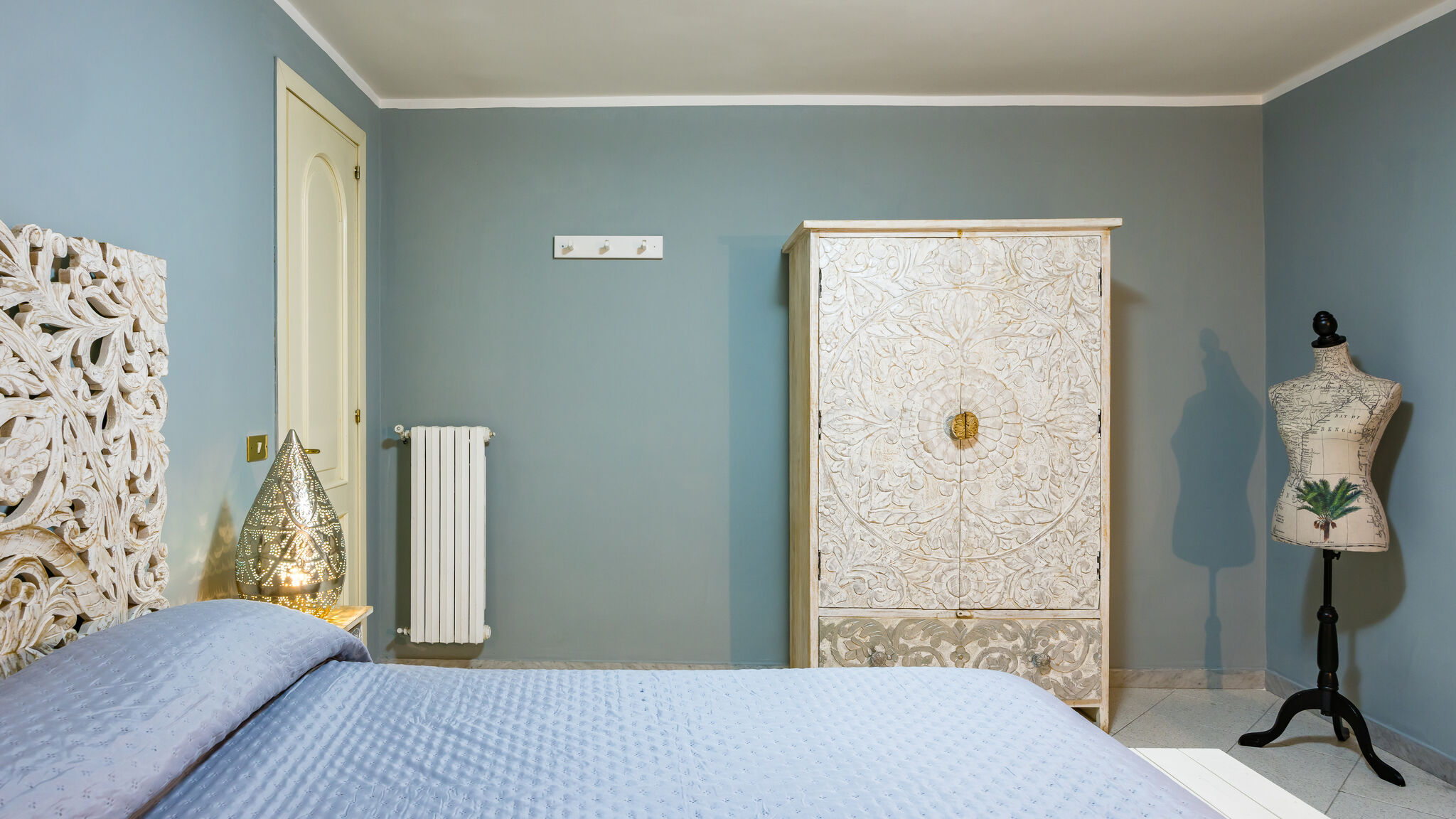 Italianway Napoli Luxury Toledo 22 - “Regina Isabella”