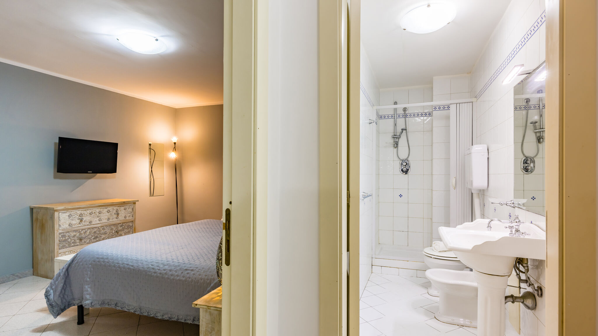 Italianway Napoli Luxury Toledo 22 - “Regina Isabella”