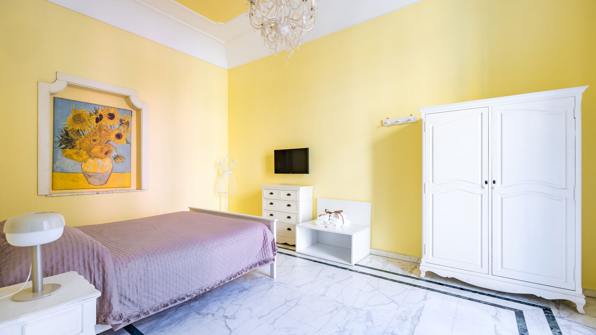Italianway Napoli Luxury Toledo 22 - “Re Vittorio Emanuele”