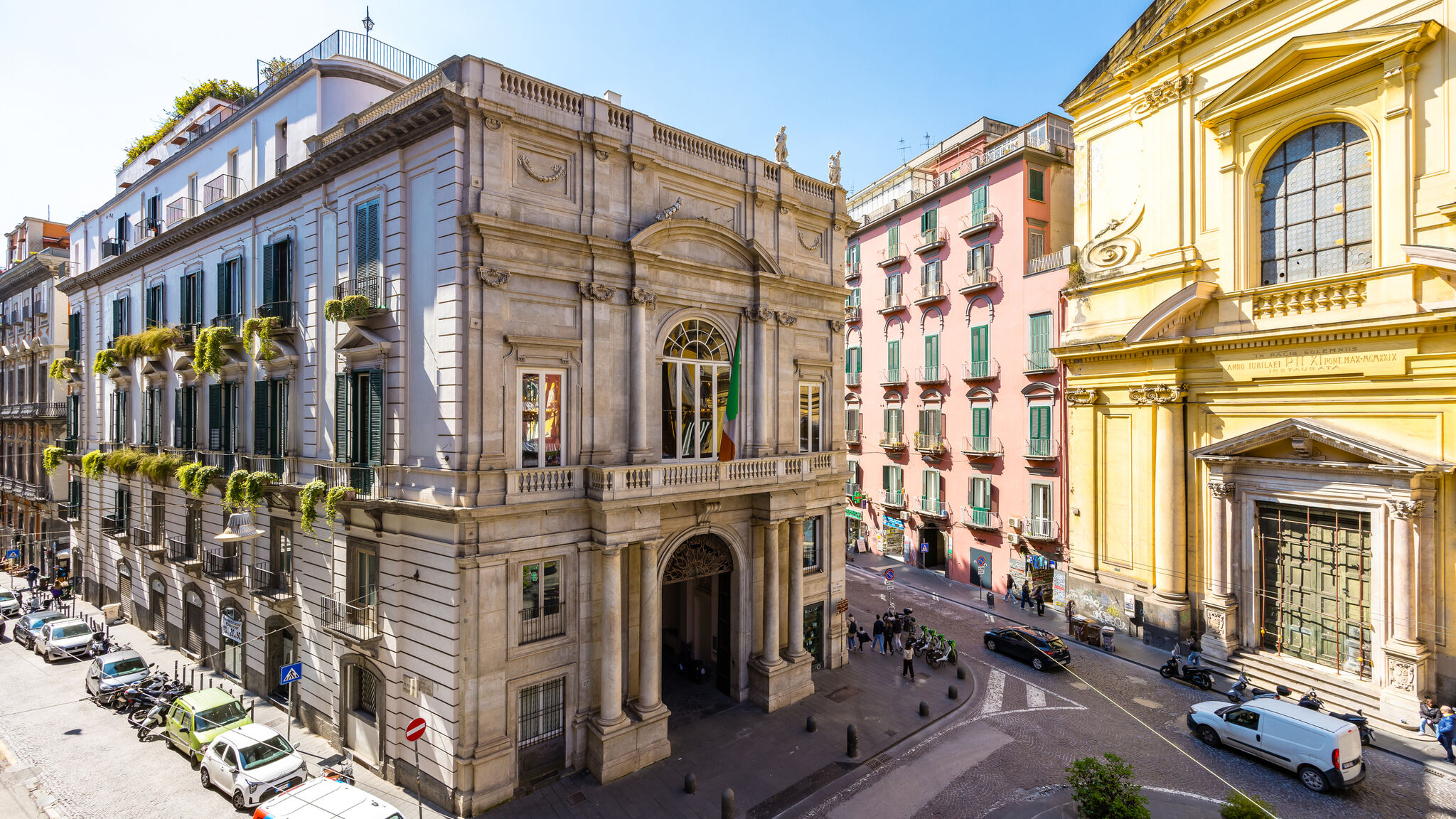 Italianway Napoli Luxury Toledo 22 - “Re Vittorio Emanuele”