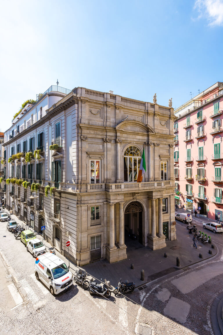 Italianway Napoli Luxury Toledo 22 - “Re Vittorio Emanuele”