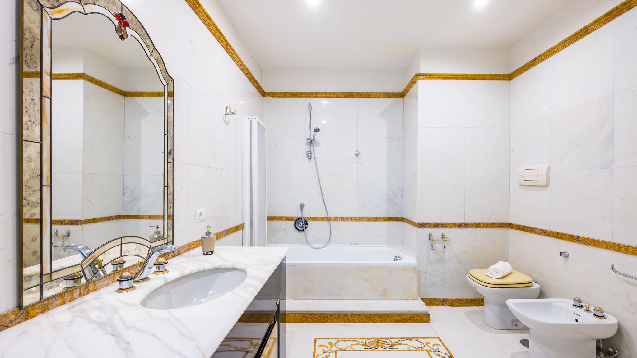 Italianway Napoli Luxury Toledo 22 - Regina Vittoria