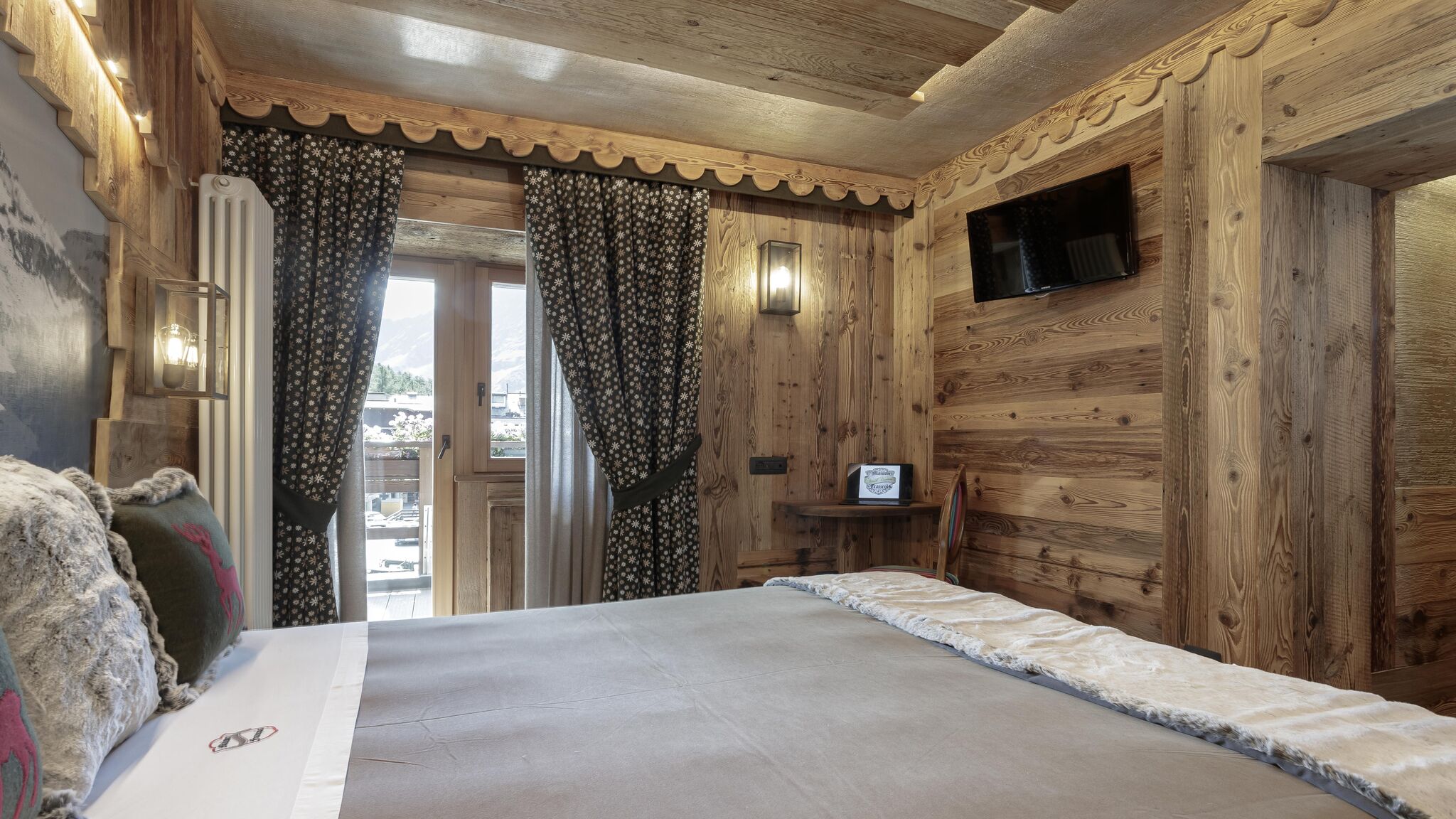 Italianway Valtournenche Ski Apartment Francois - Private Hot Tub Terrace